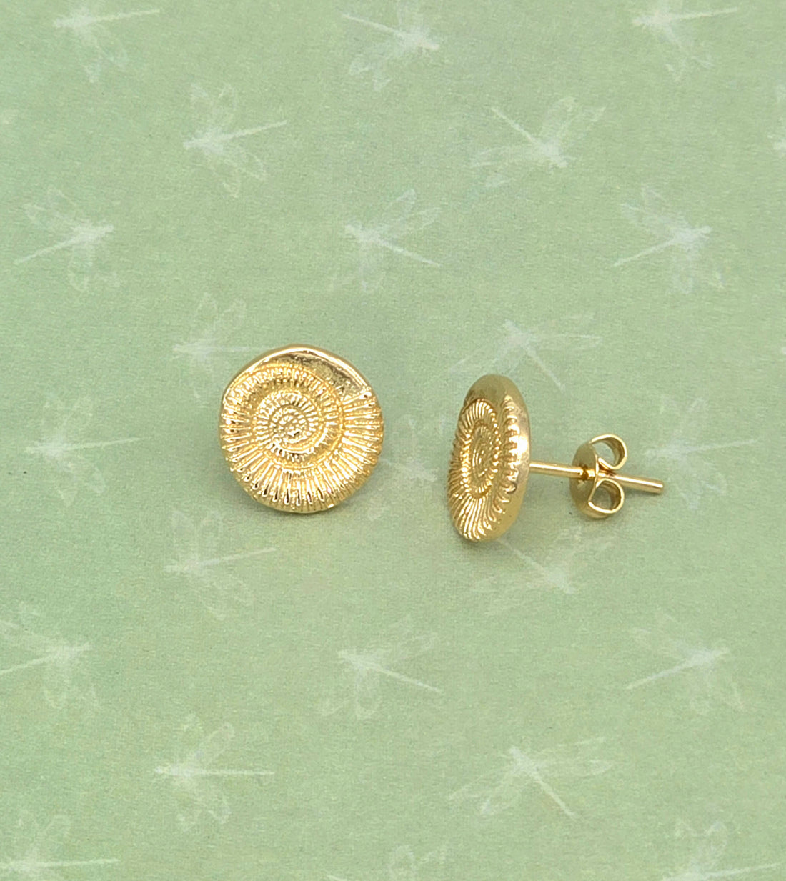 עגילים צמודים שבלול אמונייט מזהב 14 קראט