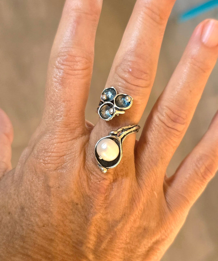 טבעת כסף גדולה פתוחה עם פנינה בעבודת יד