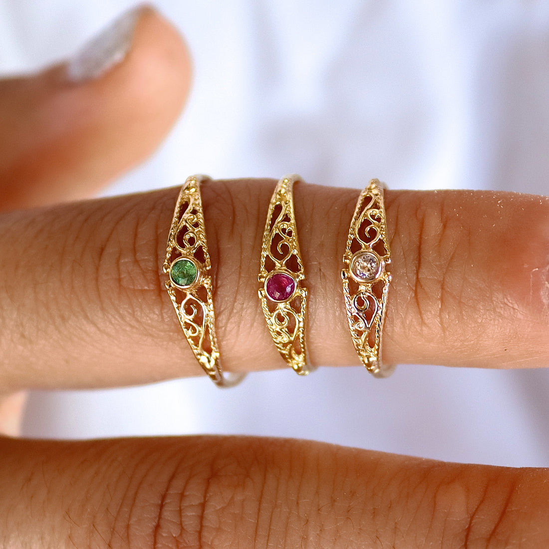 טבעת זהב 14 קראט פיליגרן דקה משובצת רובי