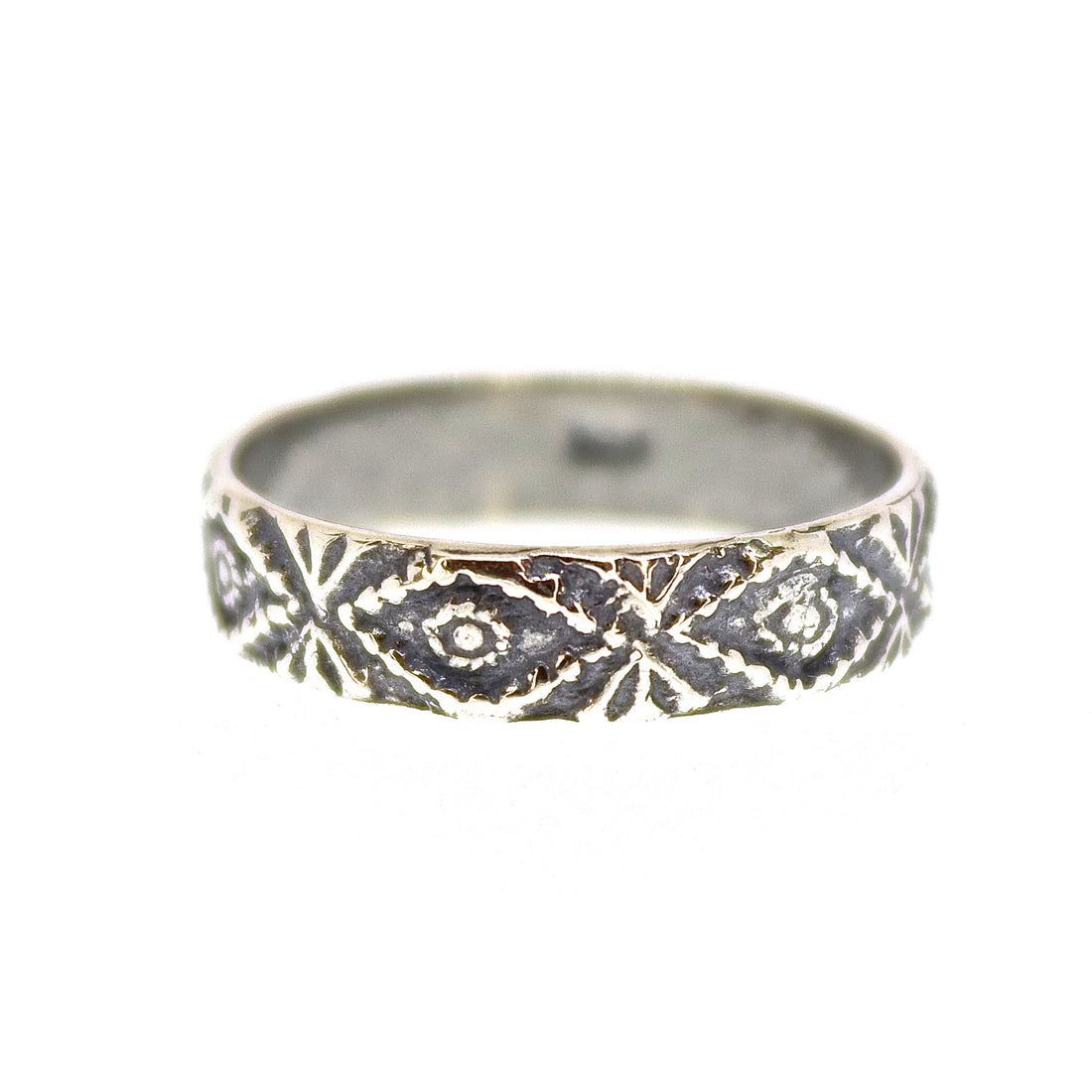 טבעת כסף רחבה עם טקסטורה