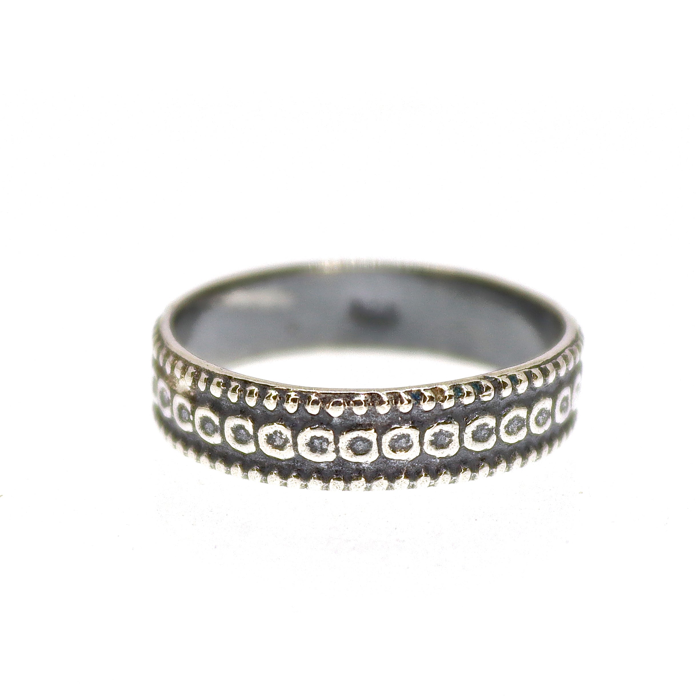 טבעת רחבה מנוקדת כסף 925