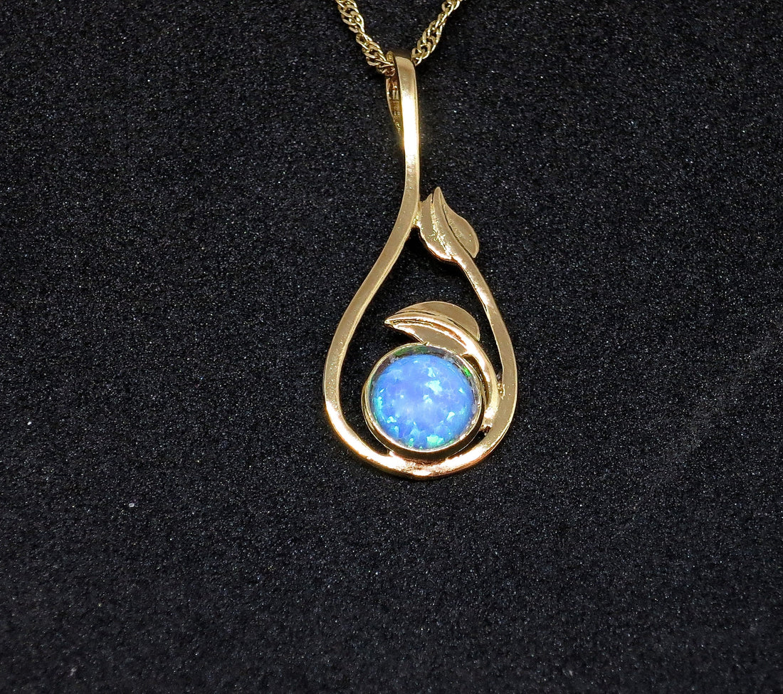 שרשרת אופל כחול מזהב 14 קראט: תליון אופל עם עלים