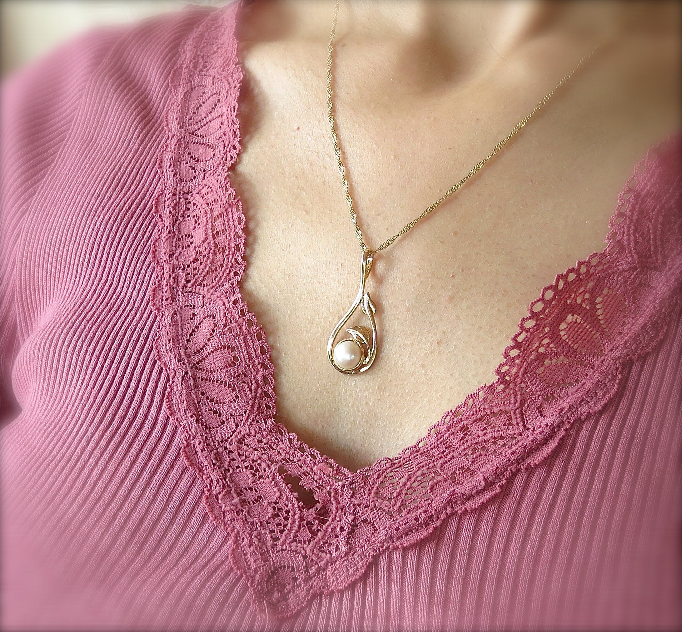 שרשרת תליון עלה בעבודת יד מזהב 14 קראט