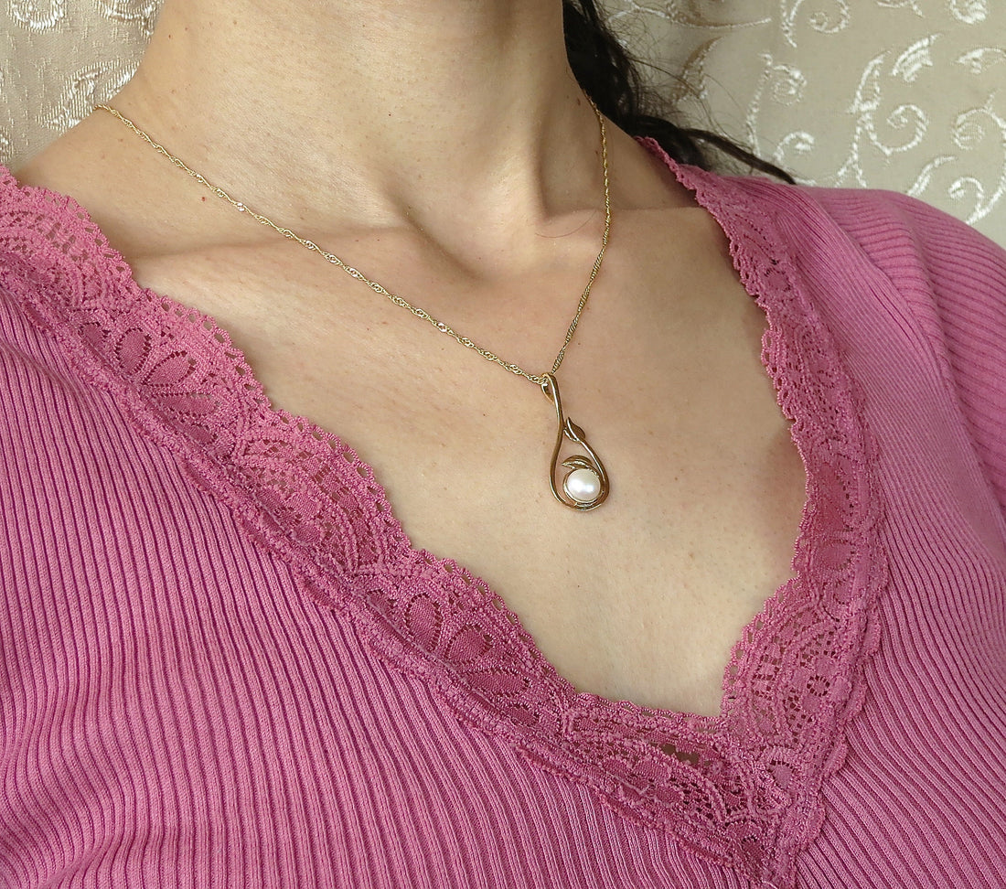 שרשרת תליון עלה בעבודת יד מזהב 14 קראט