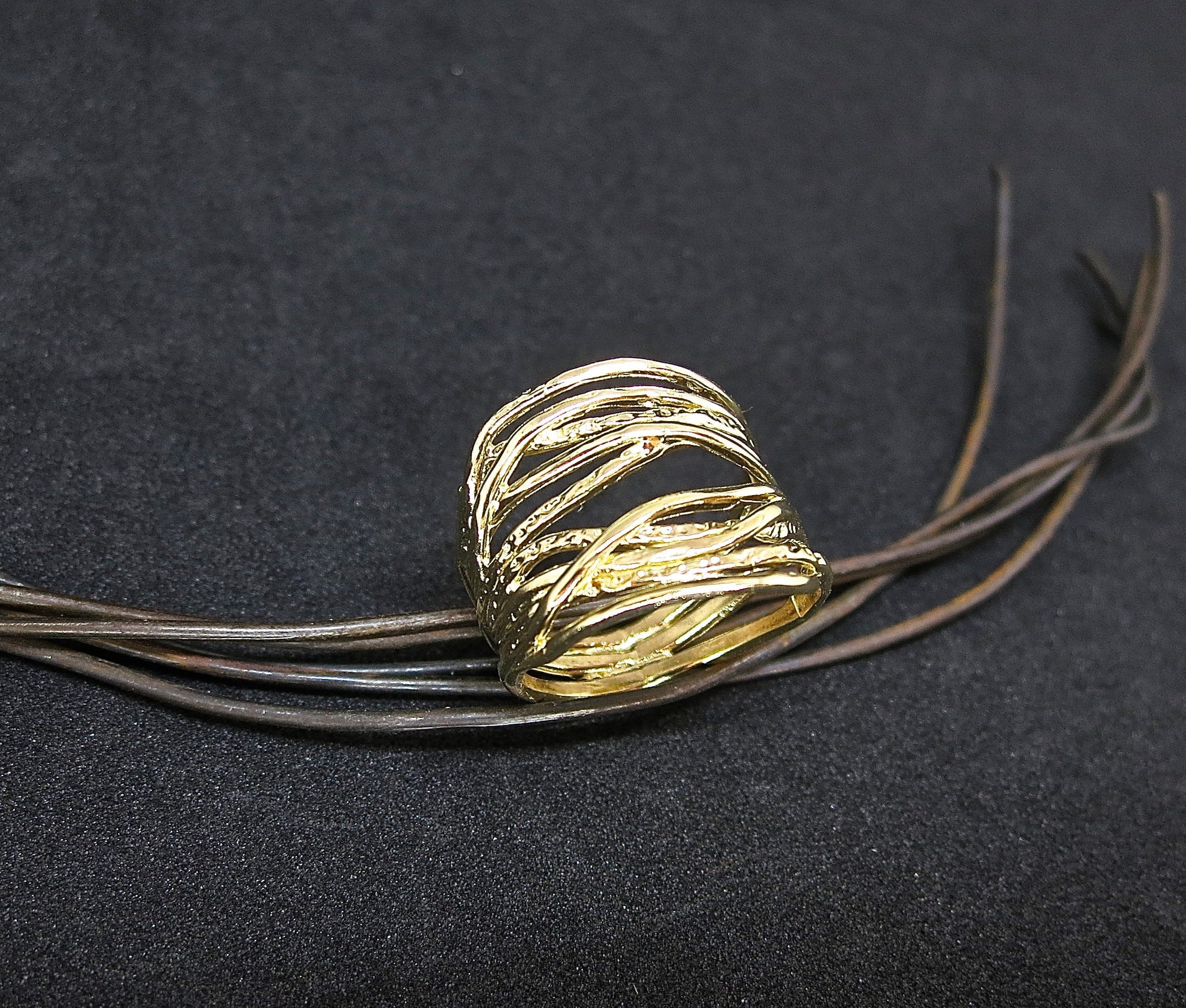 טבעת זהב, טבעת רב-טבעית, טבעת רחבה ועבה