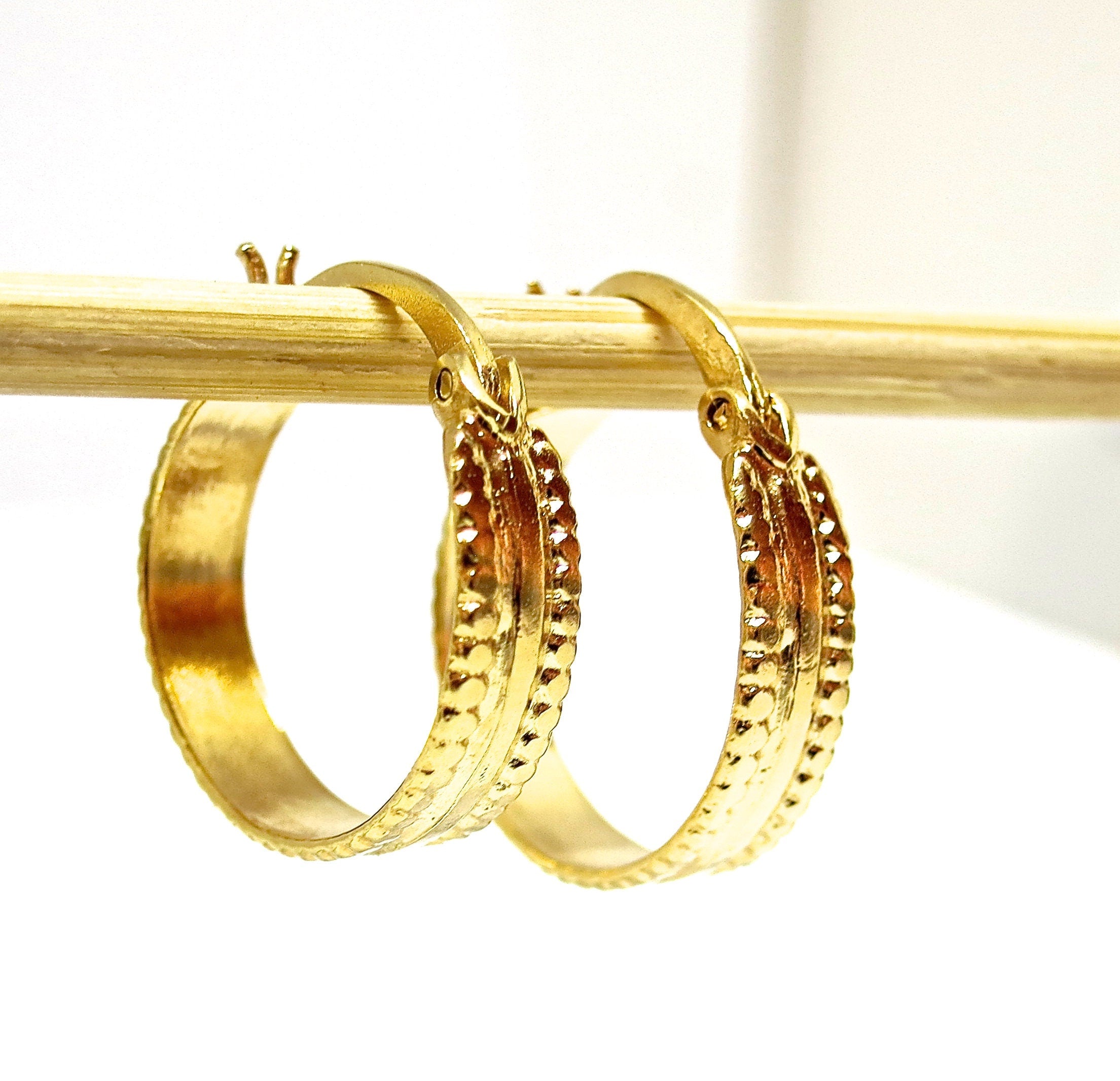 עגילי חישוק מזהב מלא 14 קראט: טבעת רחבה, עבודת יד