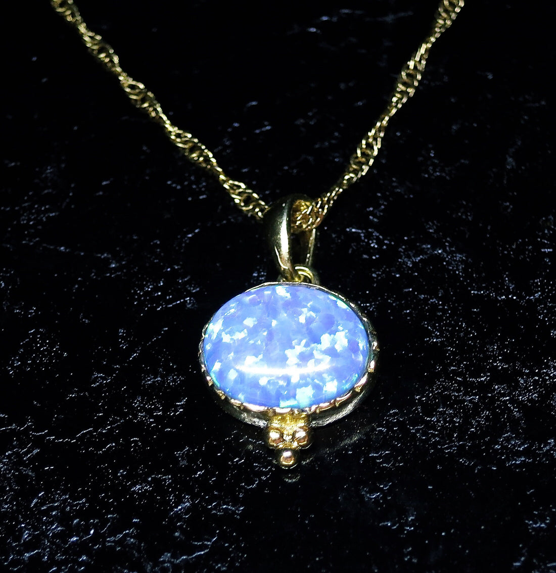 תליון שרשרת אופל סגלגל מזהב מלא 14 קראט, תליון אופל כחול