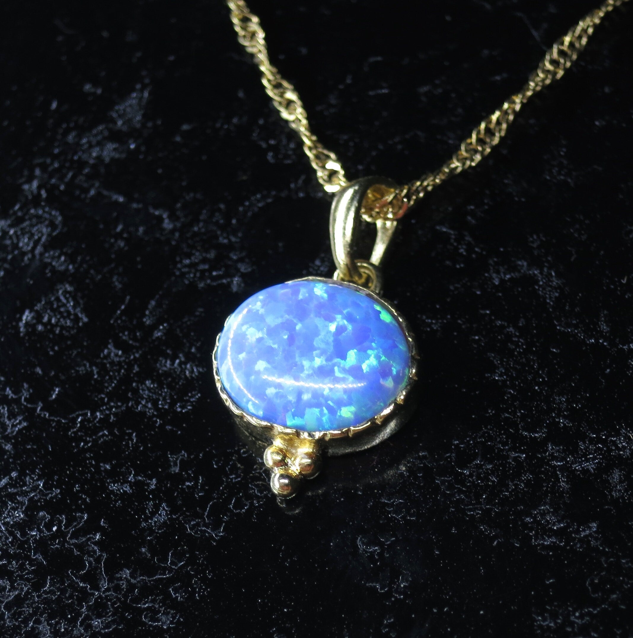 תליון שרשרת אופל סגלגל מזהב מלא 14 קראט, תליון אופל כחול