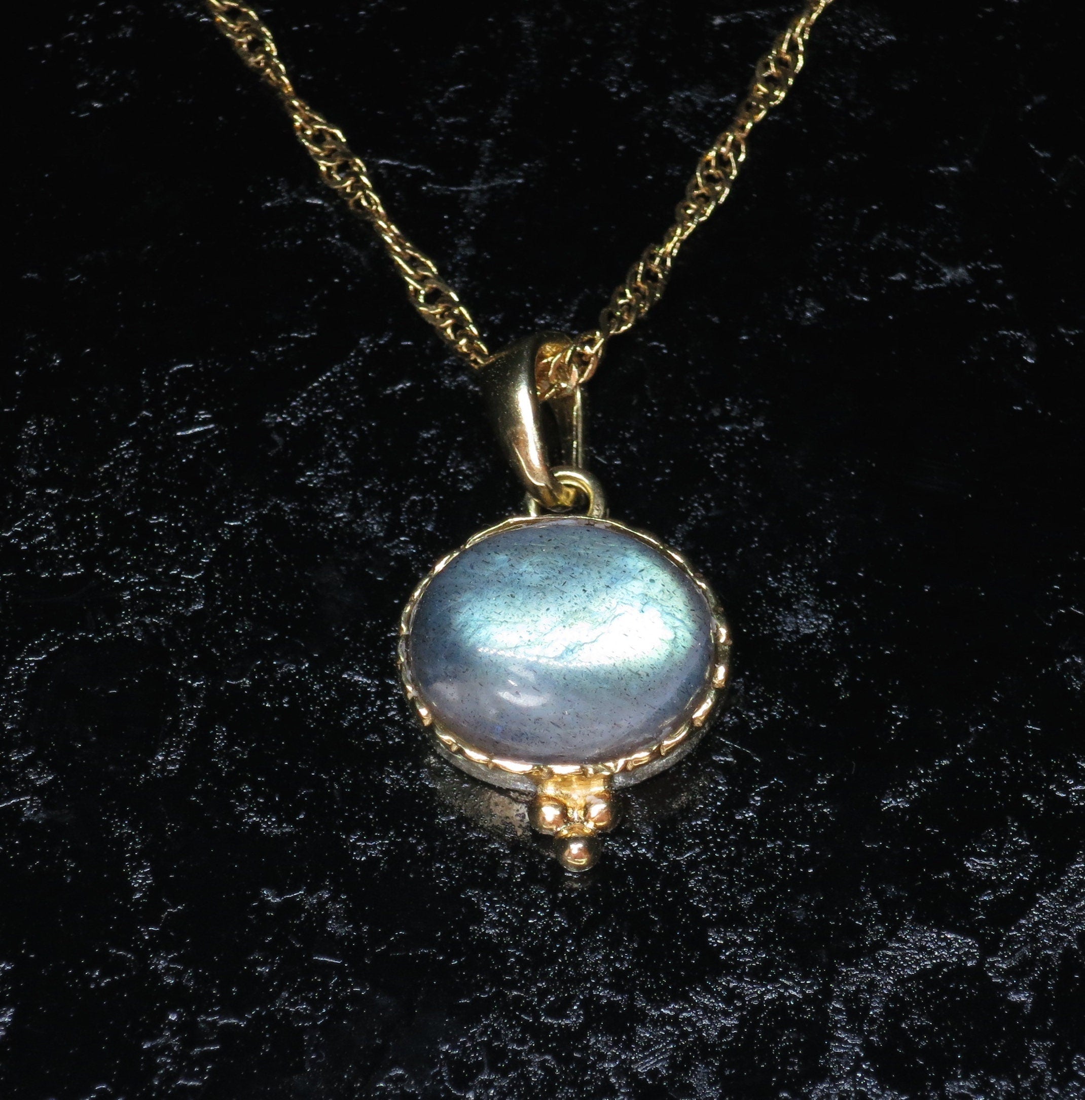 שרשרת זהב לברדוריט 14 קראט לנשים, שרשרת זהב אבן קסומה