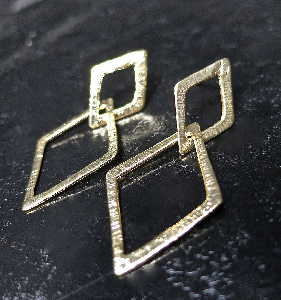 עגיל חישוק מעוין בצורת יהלום, עגילי חישוק מזהב 14 קראט