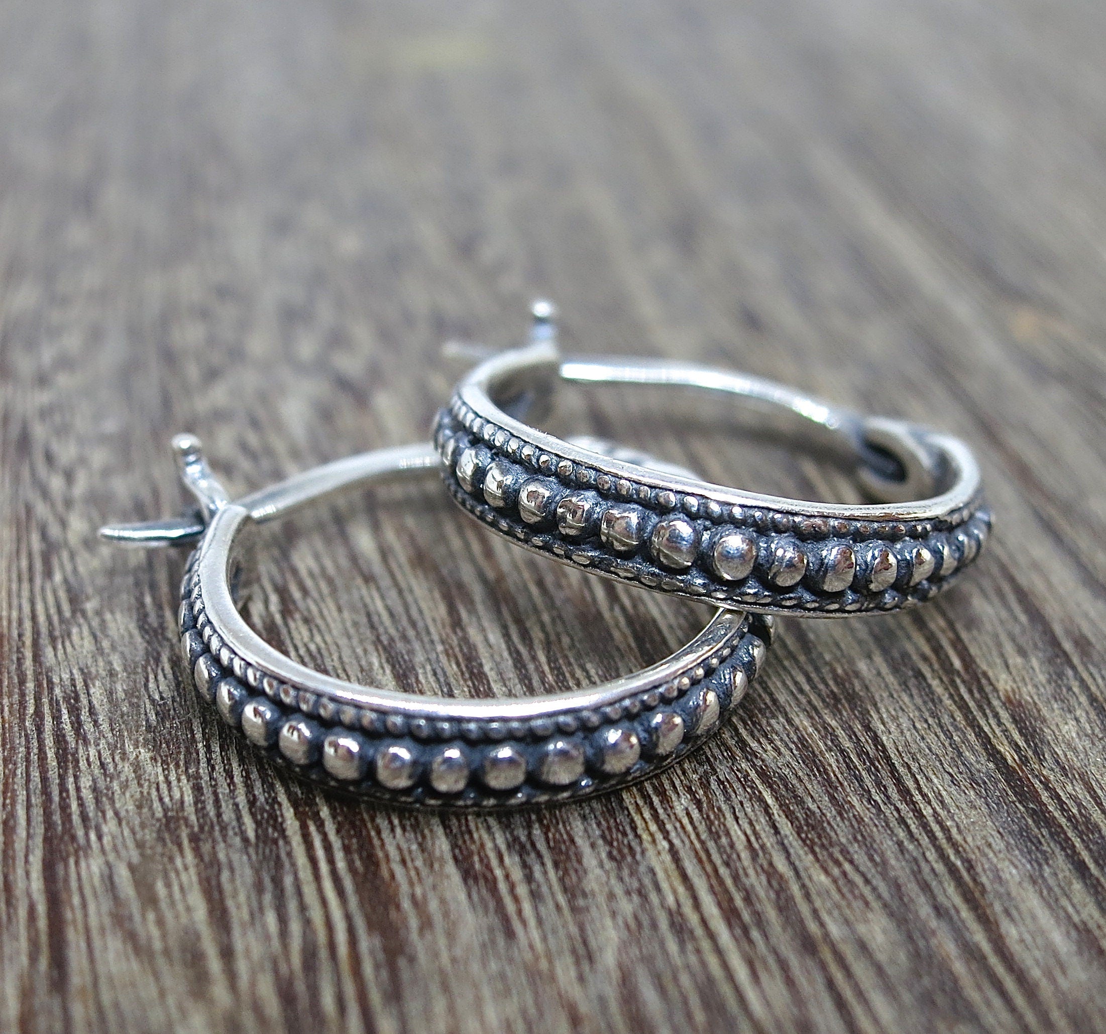 עגילי חישוק בעבודת יד, עגילי חישוק קטנים מכסף סטרלינג 925