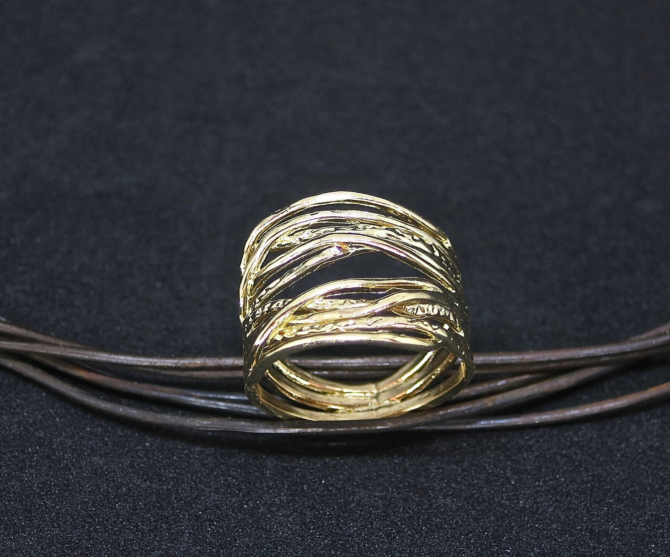 טבעת זהב, טבעת רב-טבעית, טבעת רחבה ועבה