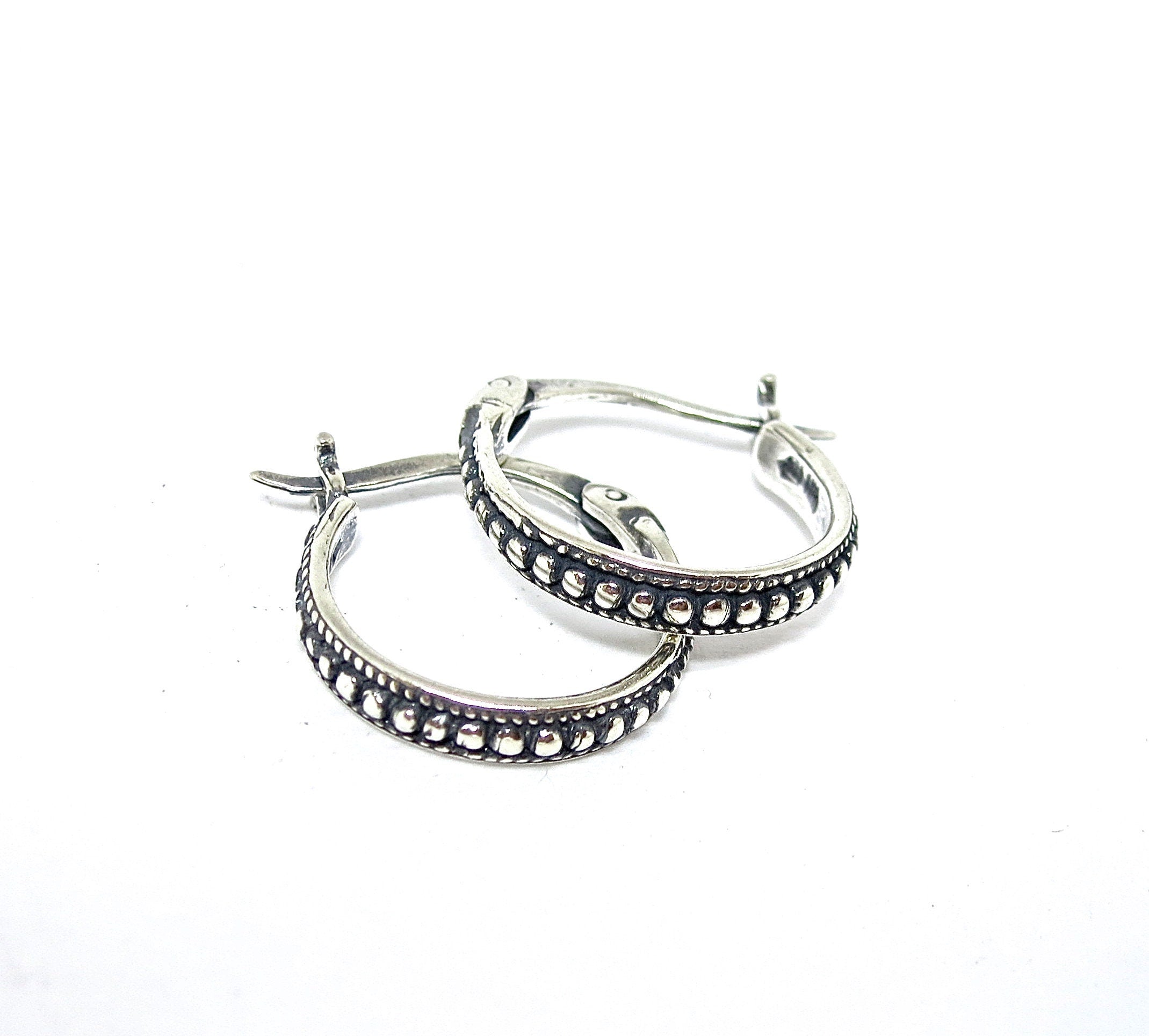 עגילי חישוק בעבודת יד, עגילי חישוק קטנים מכסף סטרלינג 925