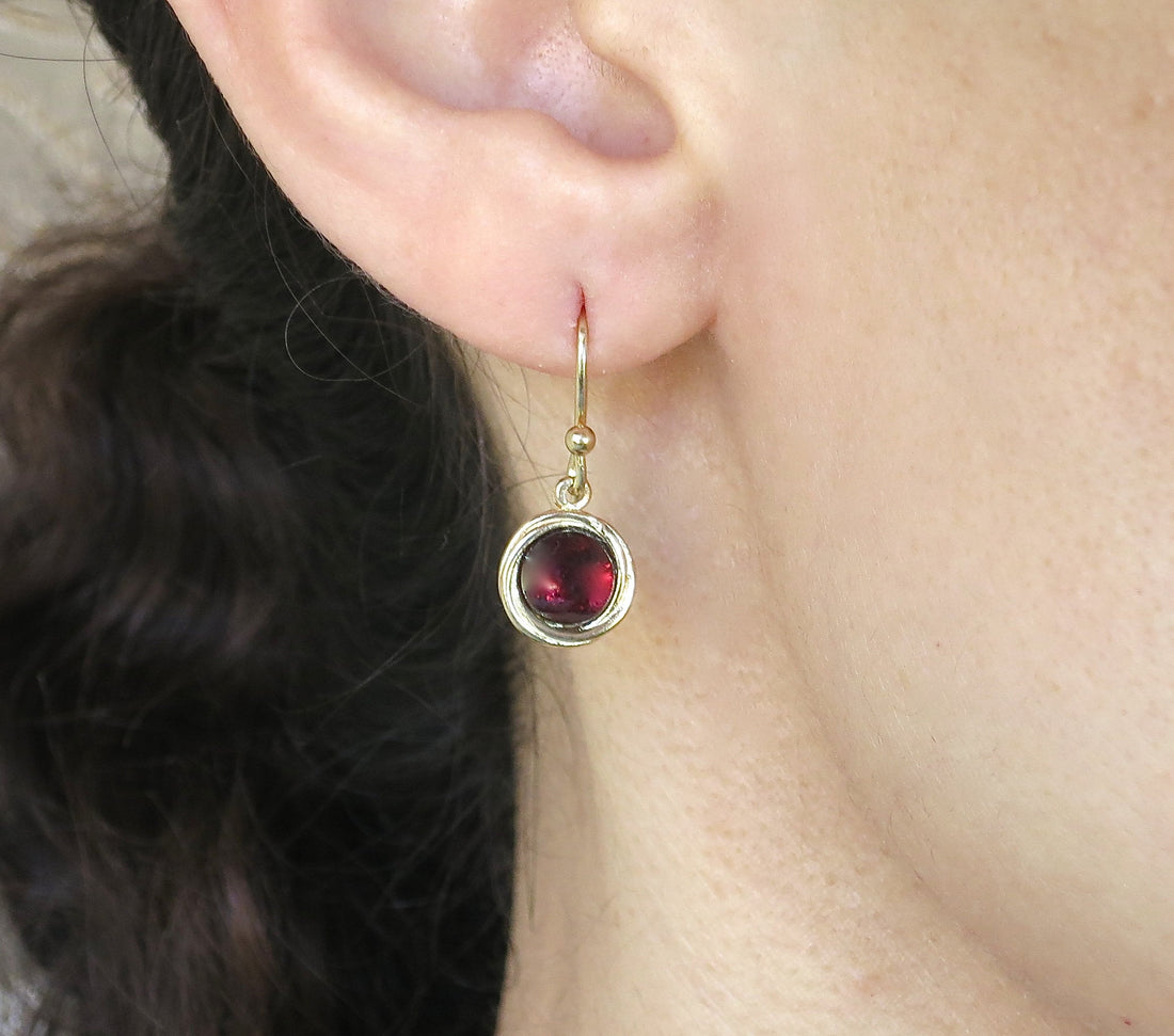 סט עגילים ושרשרת ירקן, סט תכשיטי כסף סטרלינג 925, עגילים ותליון משובצים באבנים ירוקות