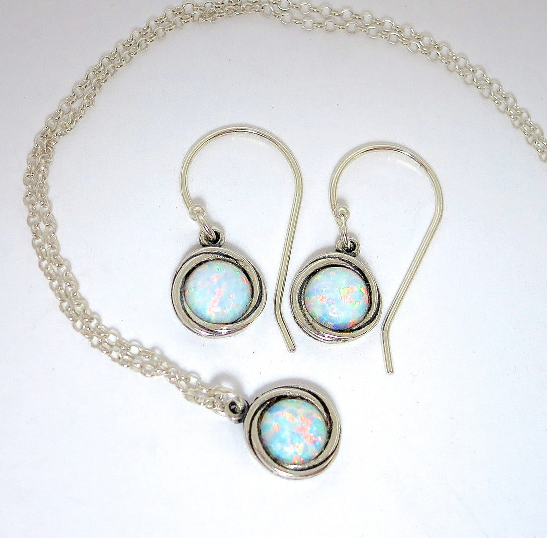 עגילי ושרשרת כסף סטרלינג 925 משובצים באופל לבן, סט תכשיטי אופל