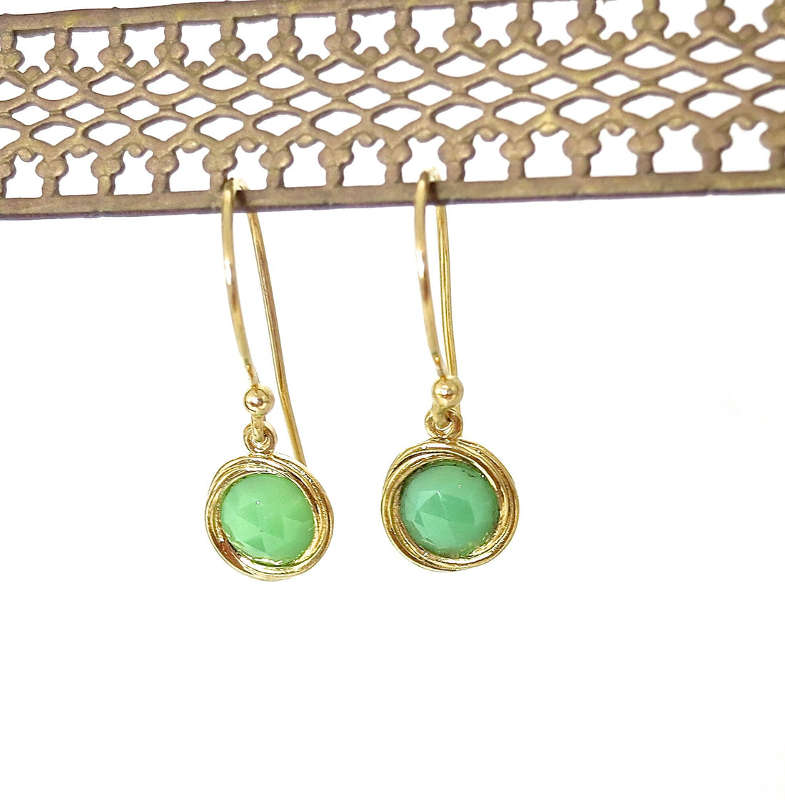 עגילי זהב 14 קראט משובצים בירקן, עגילי זהב 14 קראט משובצים בירקן ירוק