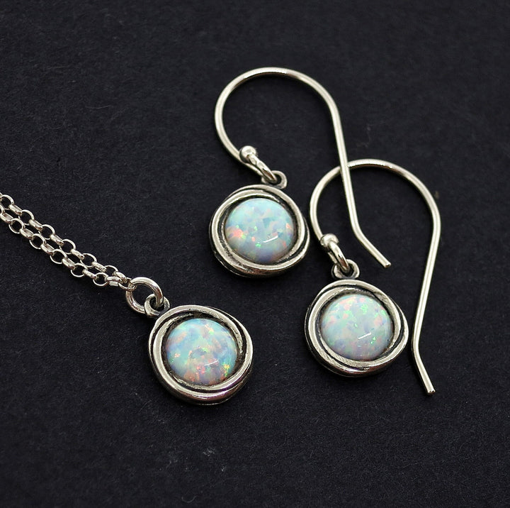 עגילי ושרשרת כסף סטרלינג 925 משובצים באופל לבן, סט תכשיטי אופל