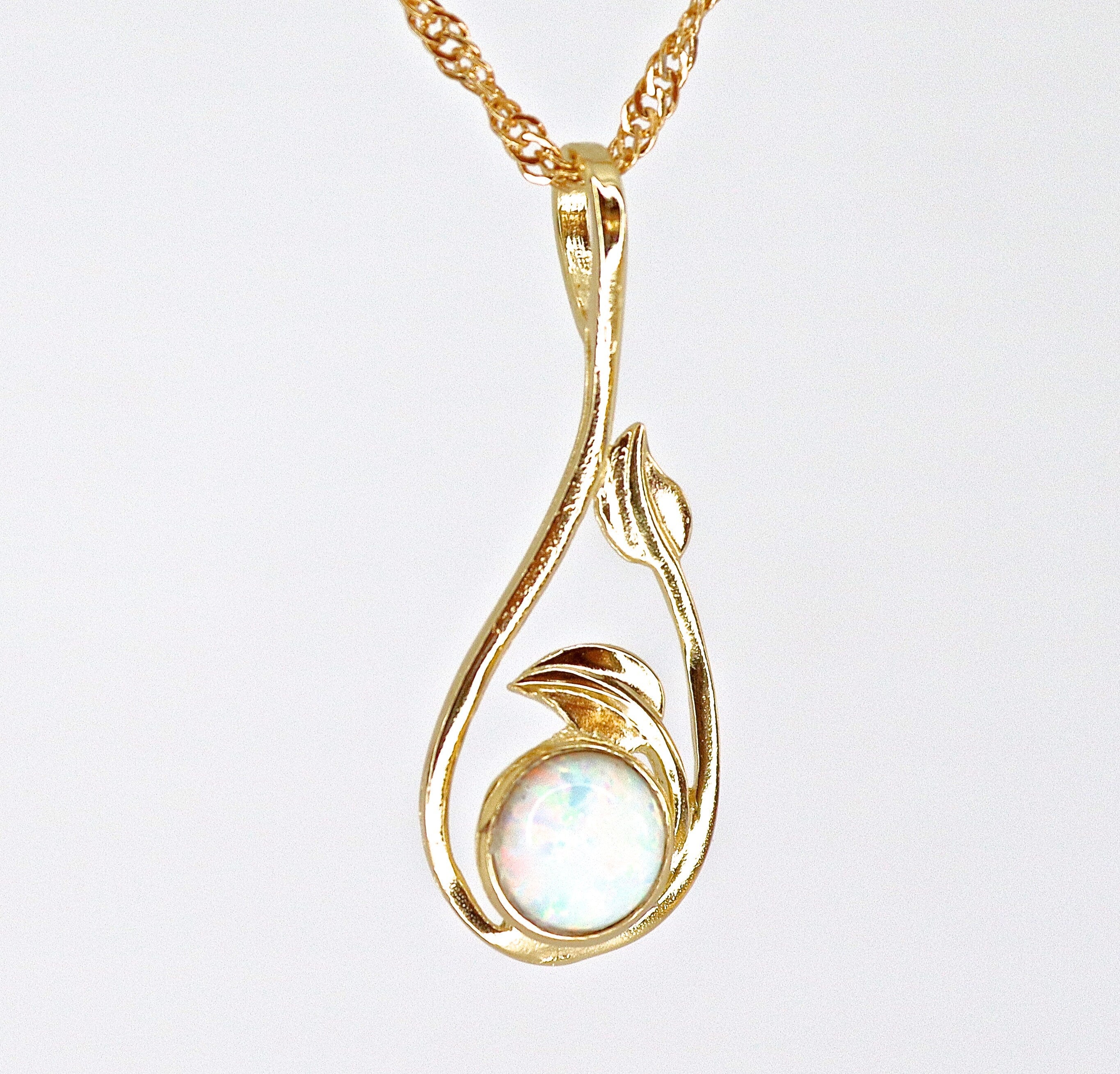 שרשרת אופל מזהב 14 קראט, תליון עלה אופל לבן