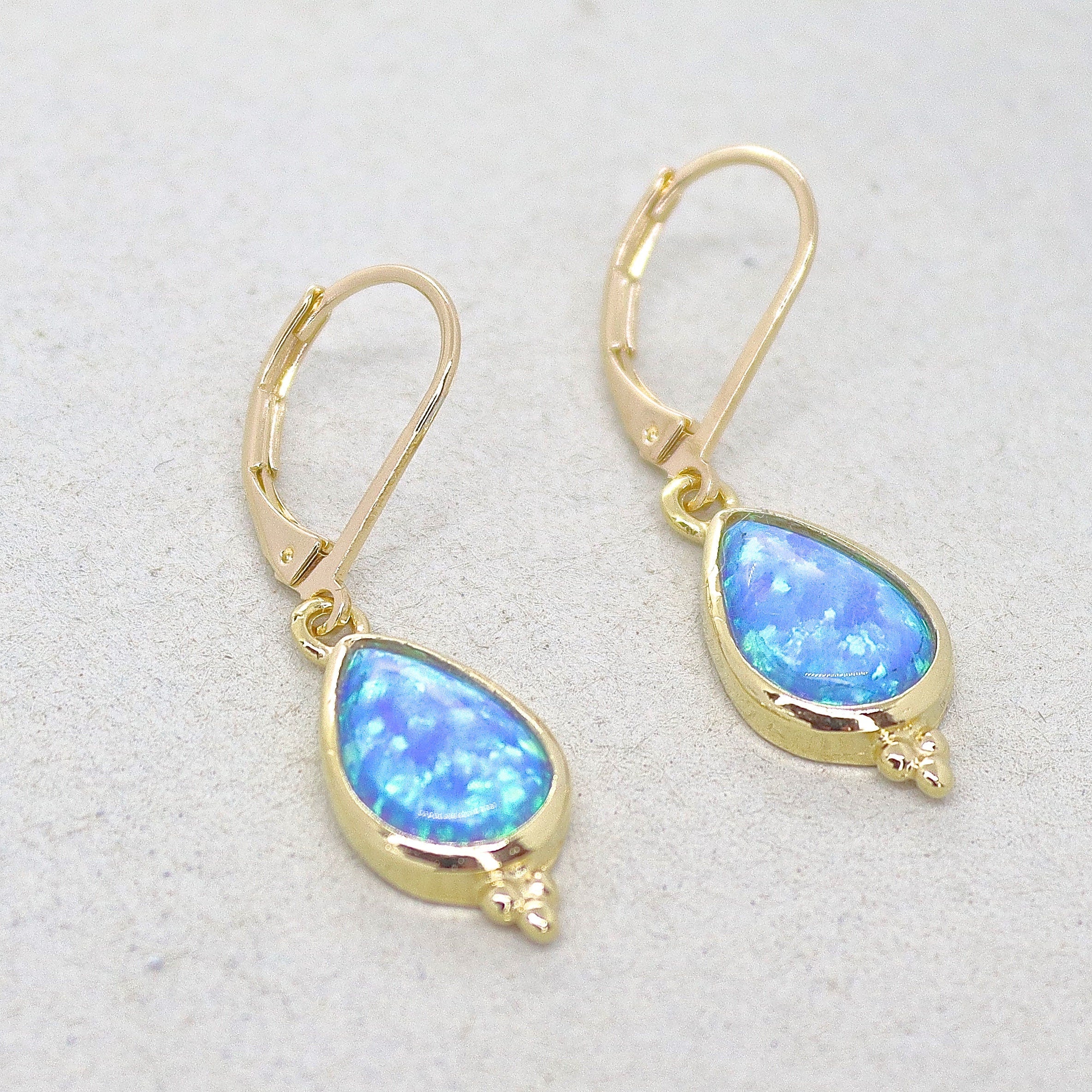 עגיל זהב תלוי בצורת אופל לאישה, עגיל אופל כחול