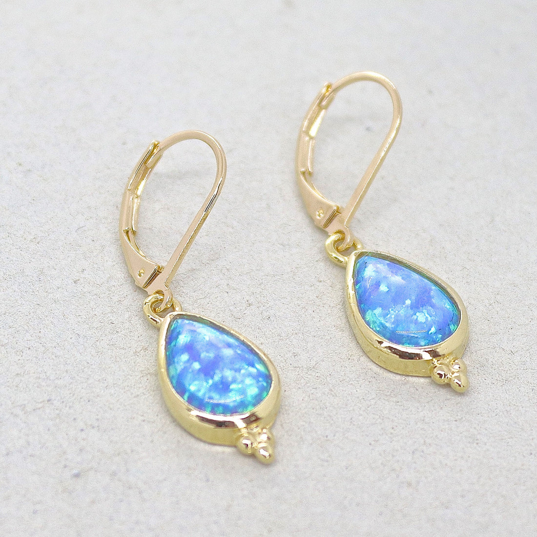 עגיל זהב תלוי בצורת אופל לאישה, עגיל אופל כחול