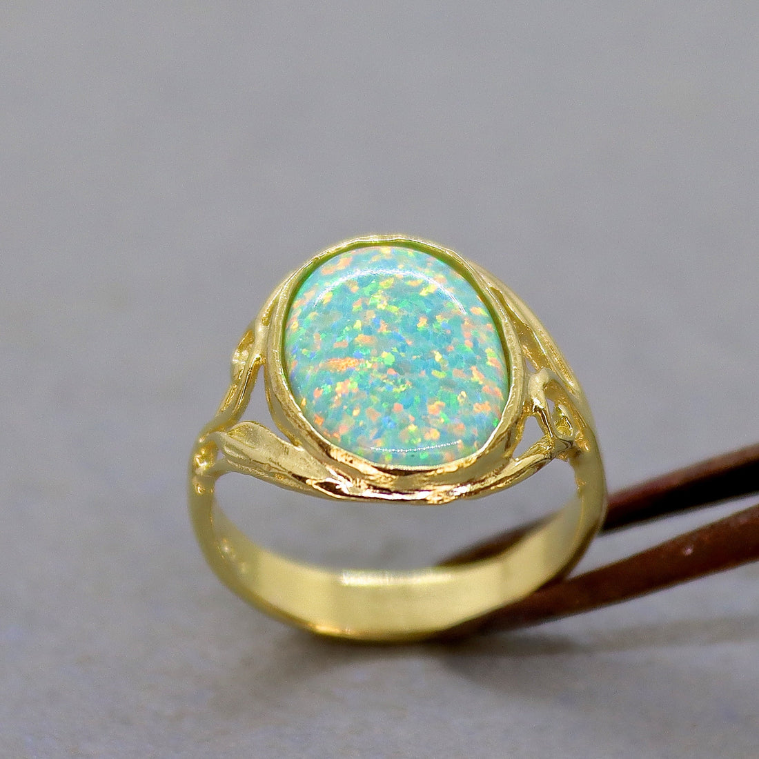 טבעת זהב אופל, טבעת אופל טורקיז בעבודת יד