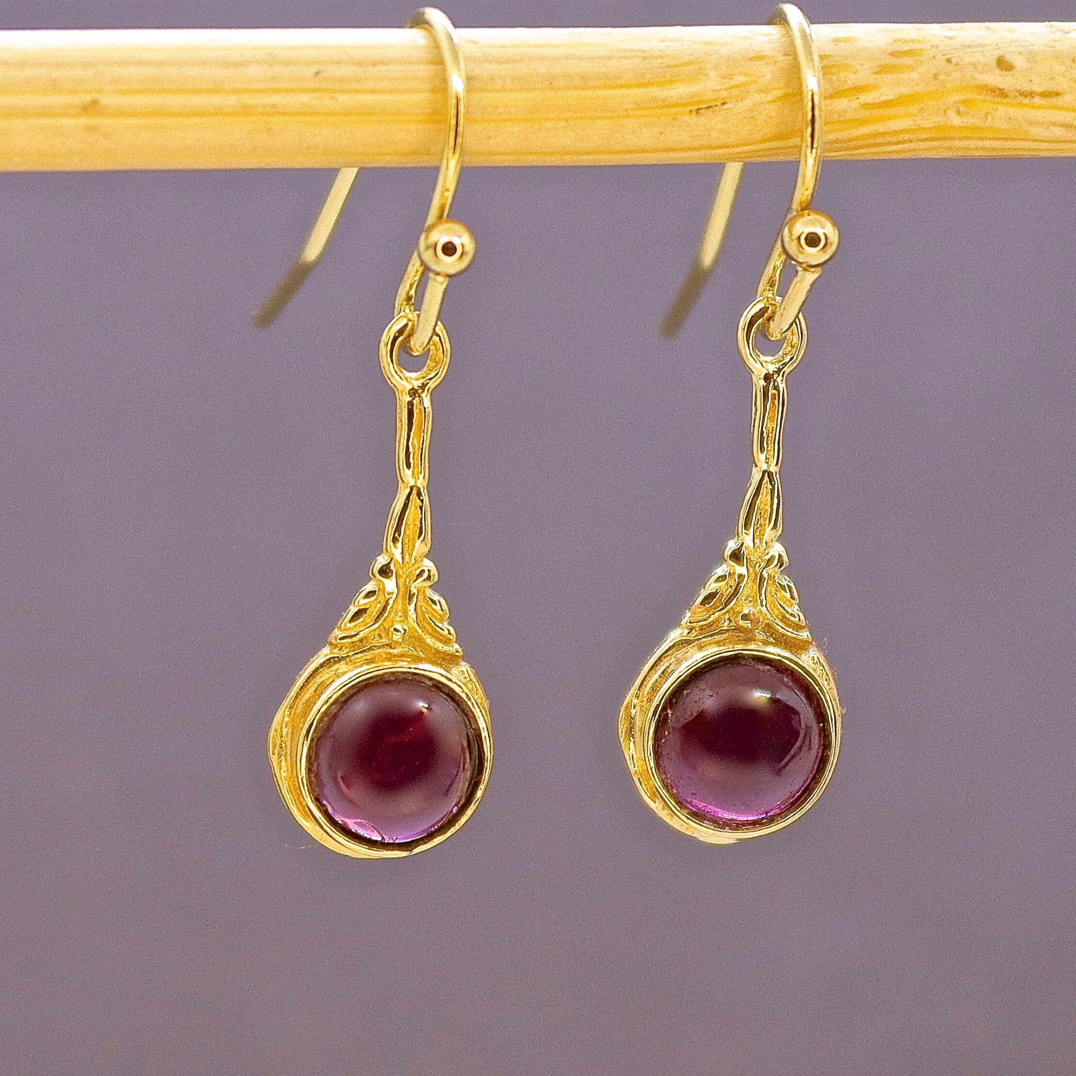 עגילי זהב גרנט תלויים, עגילי אבני חן אדומות