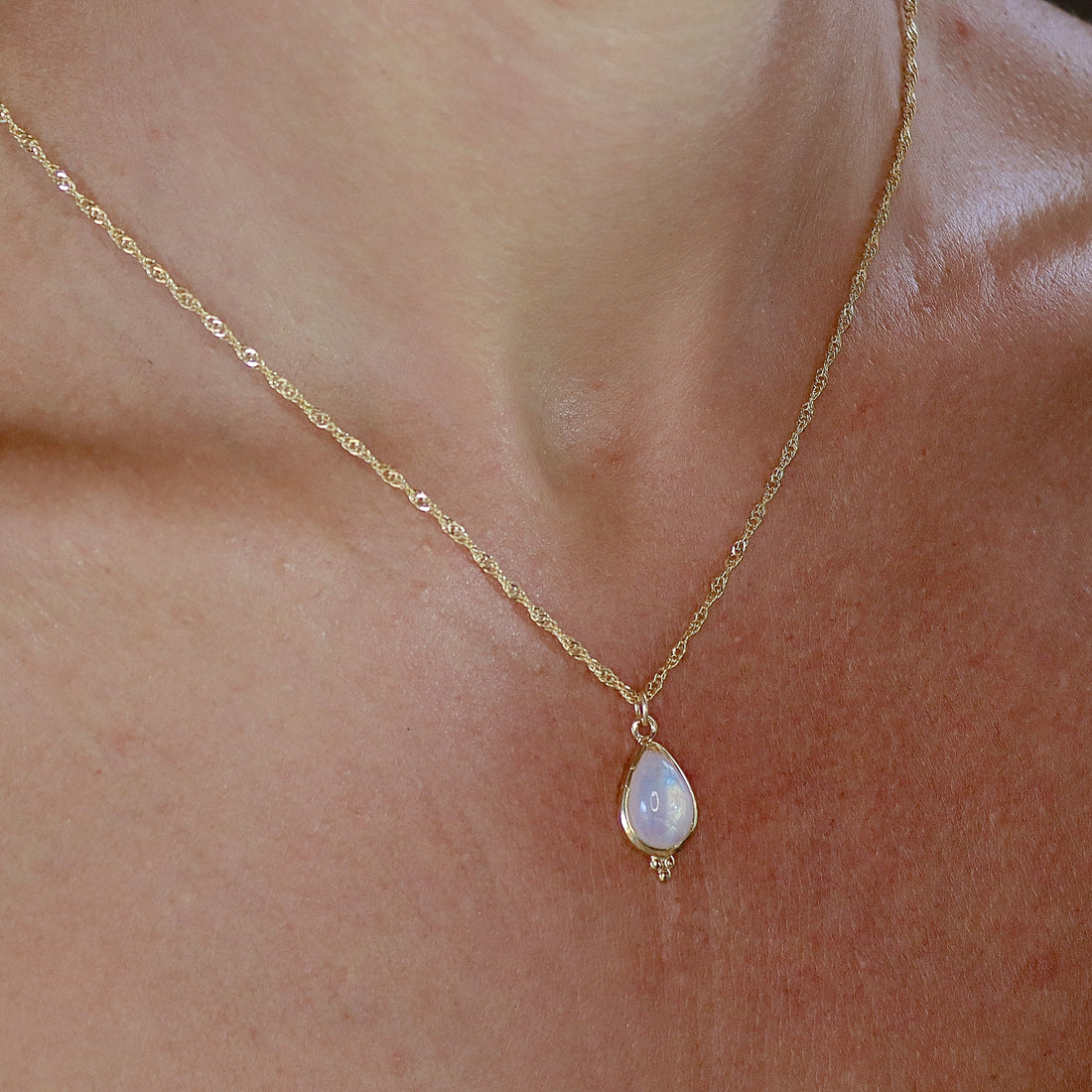 שרשרת אבן ירח, שרשרת טיפות מזהב מלא 14 קראט