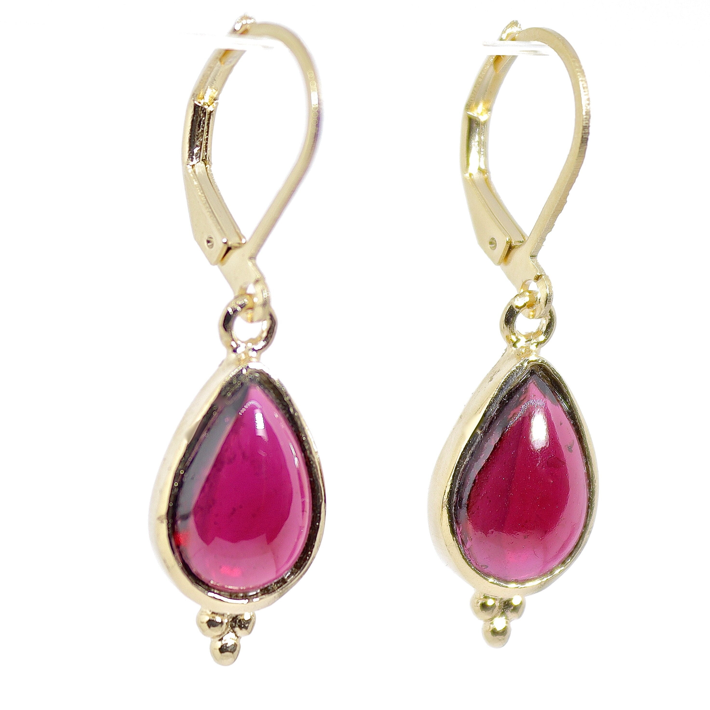 עגילי זהב משובצים בגרנט, עגיל תלוי משובץ בגרנט מזהב 14 קראט