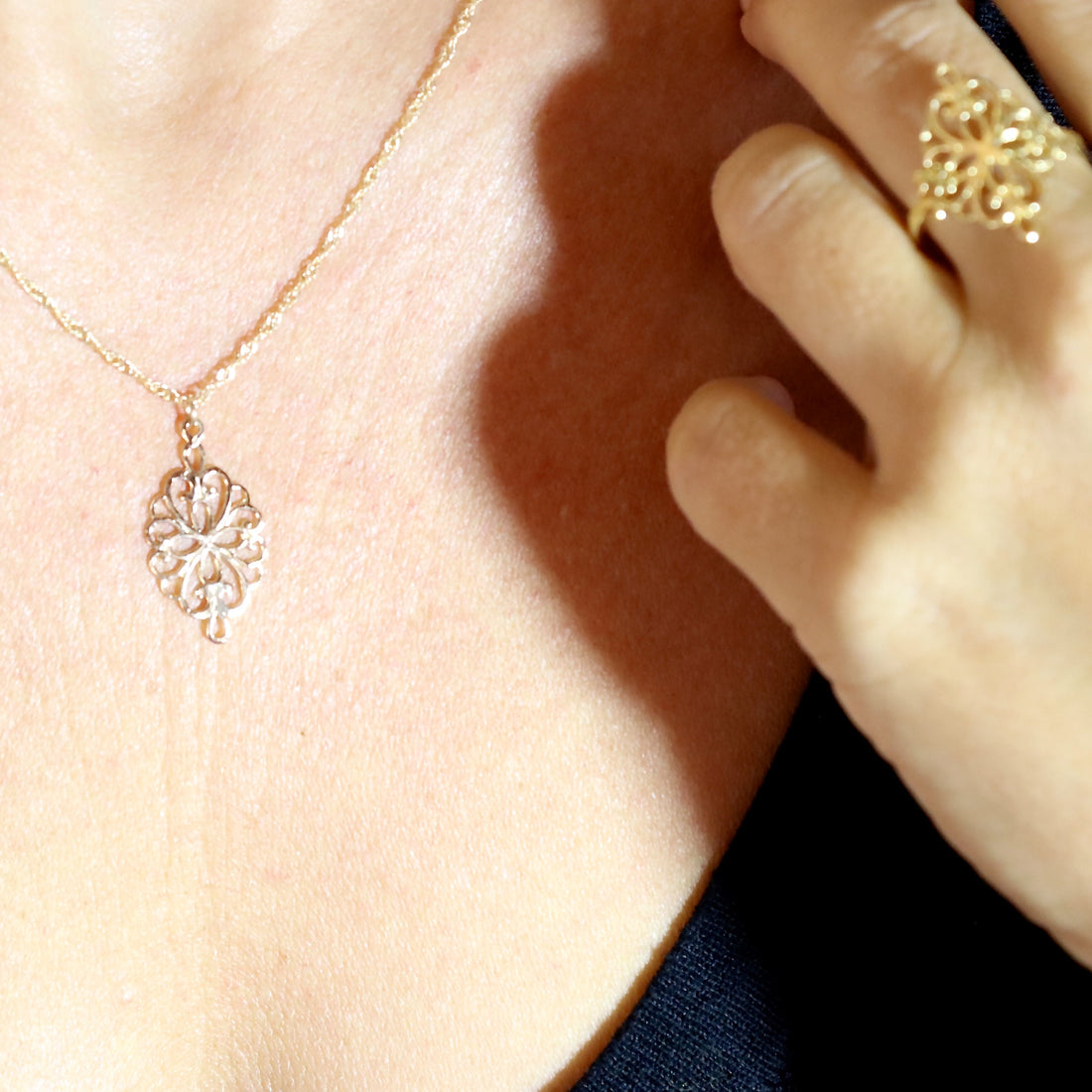 שרשרת תליון זהב 14 קראט בסגנון ויקטוריאני עשויה פיליגרן