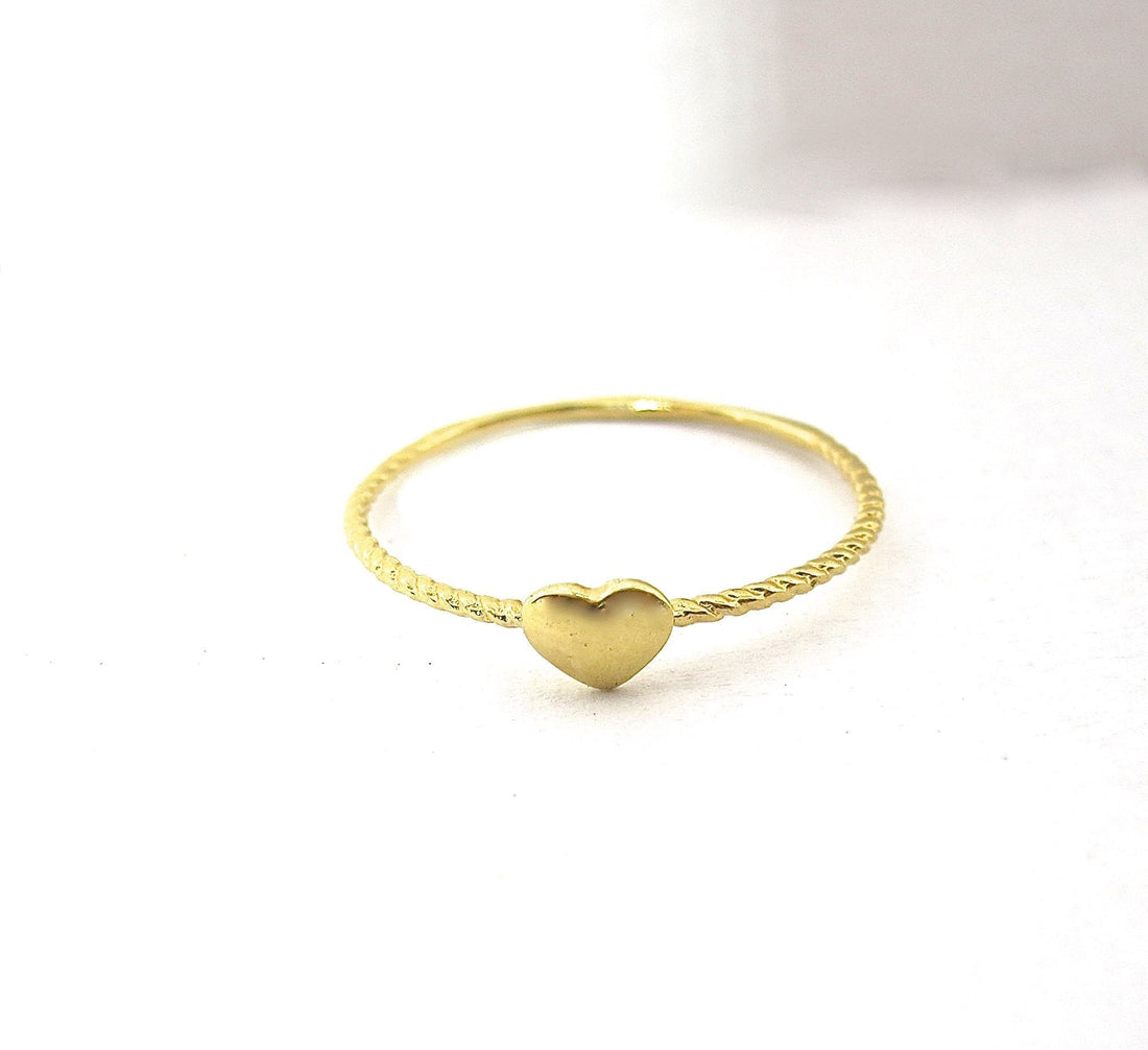 טבעת לב דקה מזהב 14 קראט, טבעת לב מינימליסטית, מתנה לה