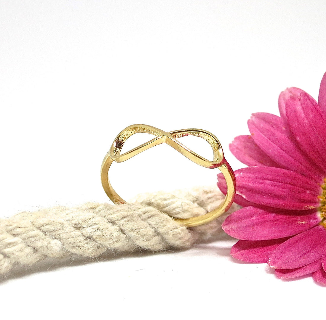 טבעת זהב מלא 14 קראט אינפיניטי