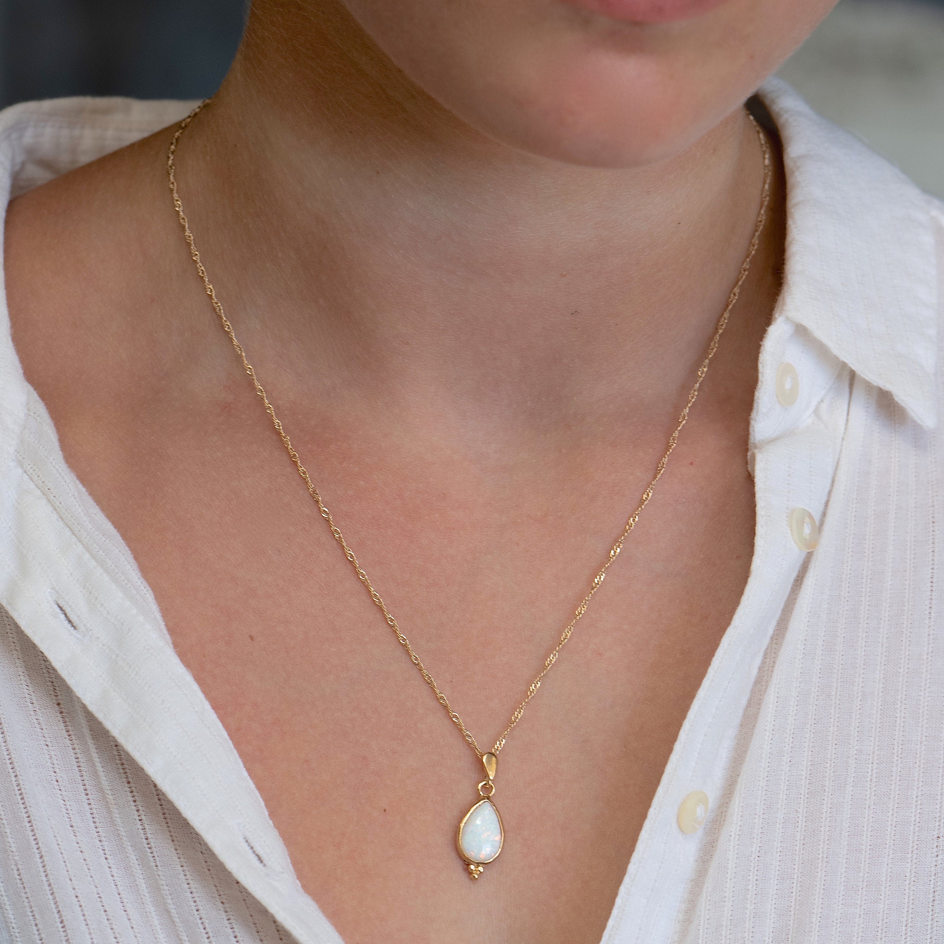 תליון שרשרת אופל זהב 14 קראט בצבע טיפה, שרשרת אופל זהב לבן