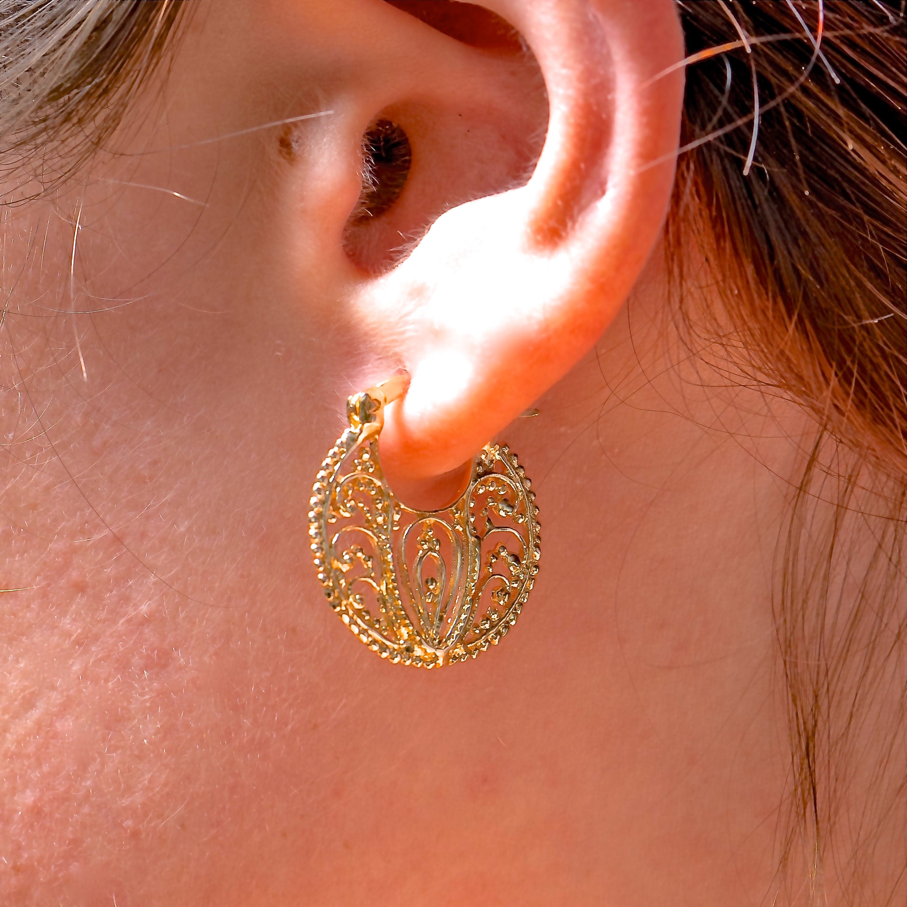 עגילי חישוק זהב פיליגרן