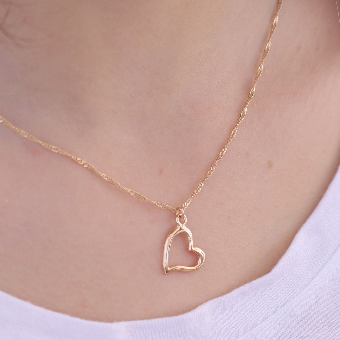 שרשרת לב מזהב מלא 14 קראט: תליון לב פתוח לרוחב