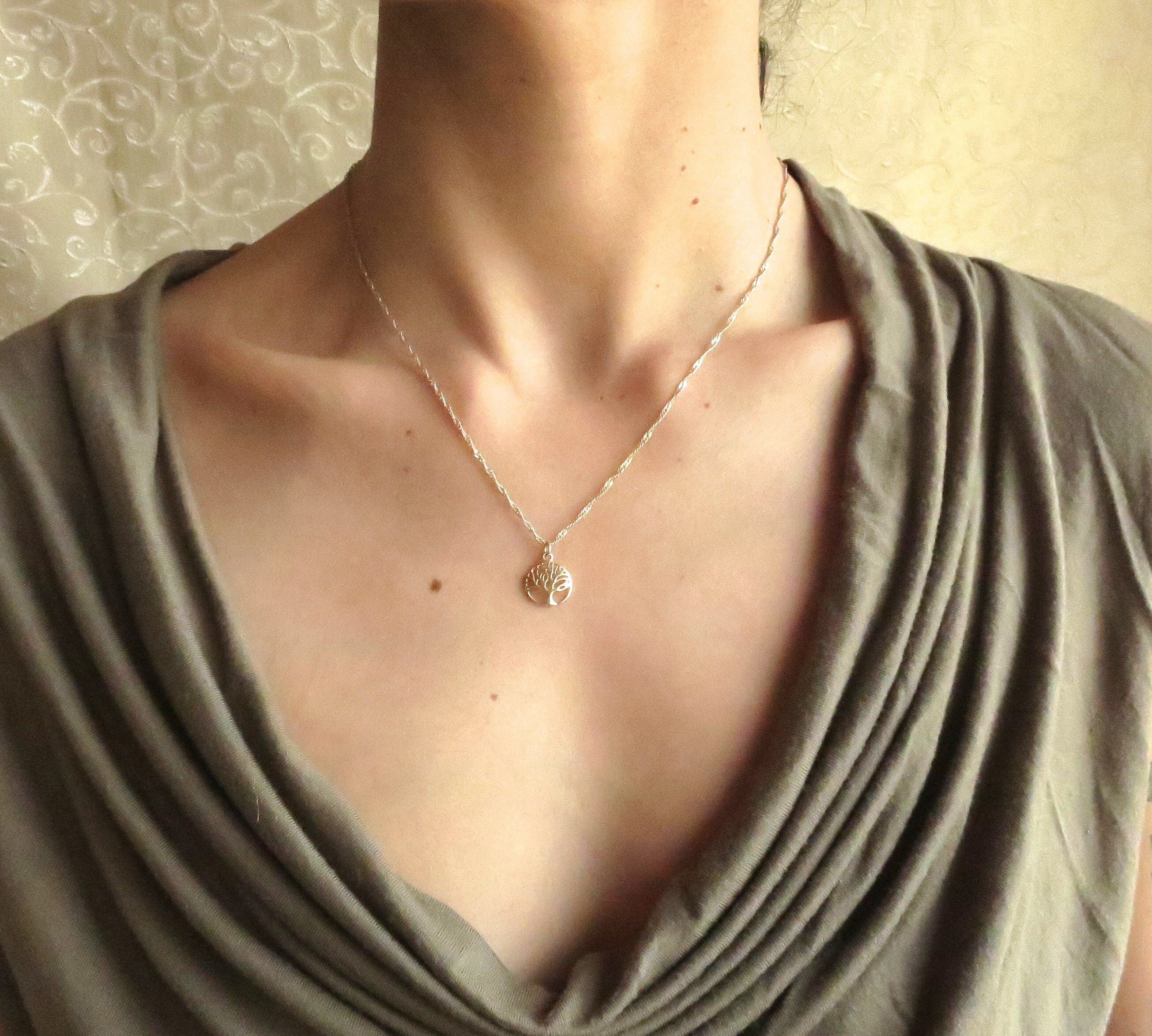 תליון שרשרת עץ החיים מזהב לנשים