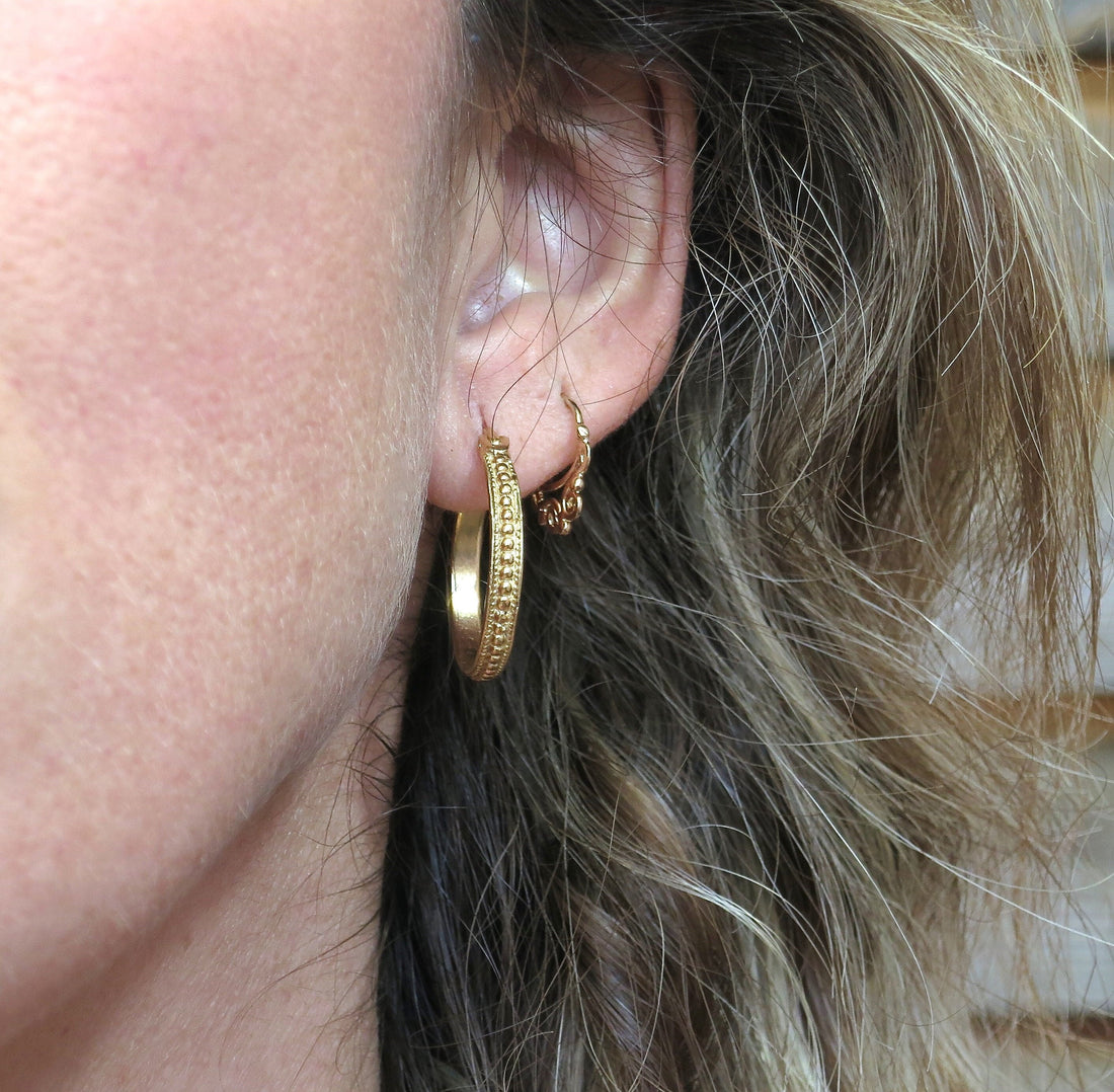 עגילי חישוק זהב בסגנון וינטג'