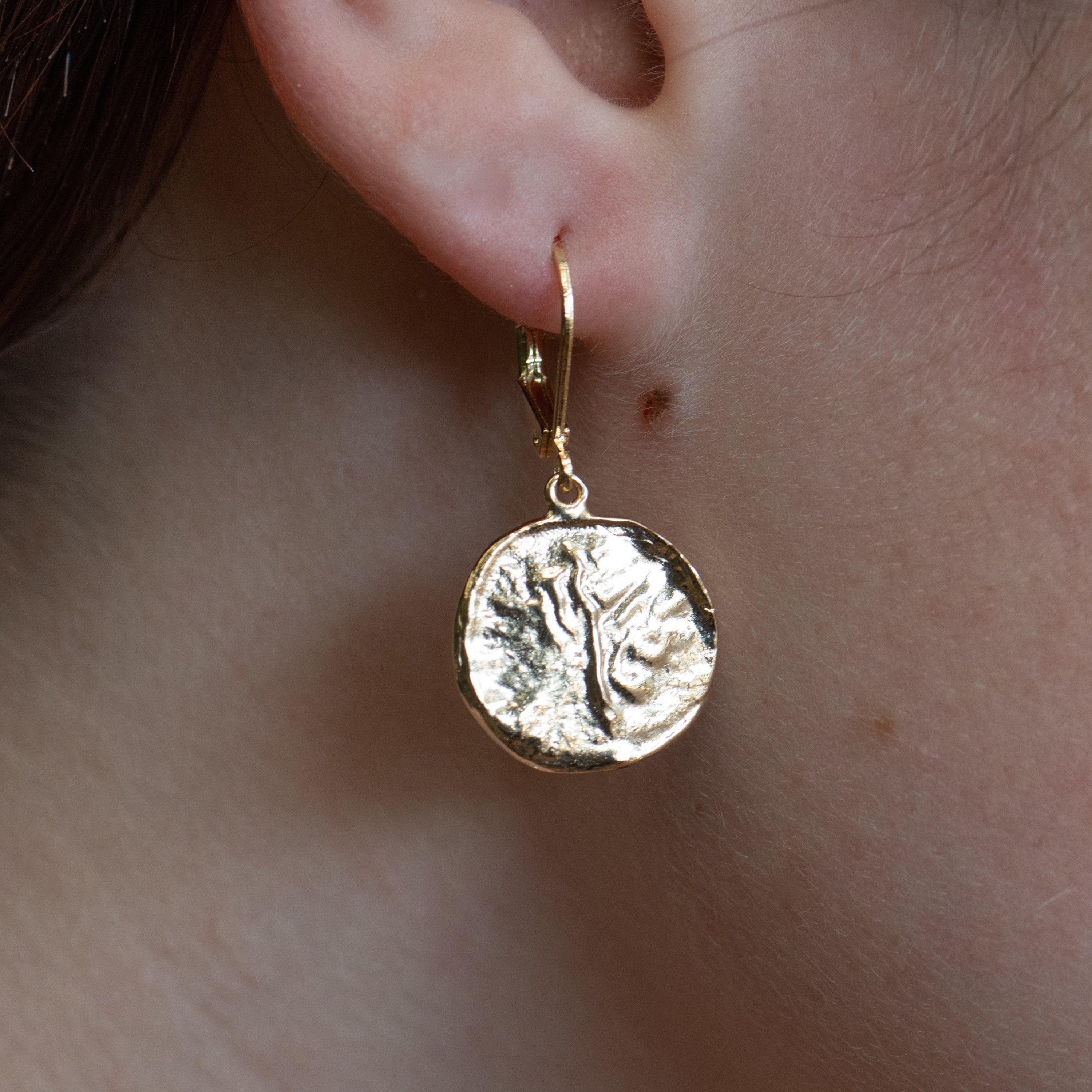 עגיל תלוי דיסק מזהב 14 קראט, עיצוב עיגול מטבעות מרקם, תכשיטי בוהו