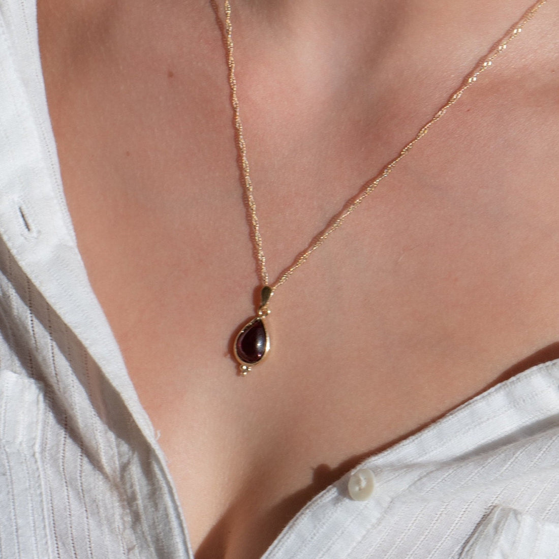 שרשרת טיפת גרנט מזהב מלא 14 קראט: תליון אבן לידה בינואר