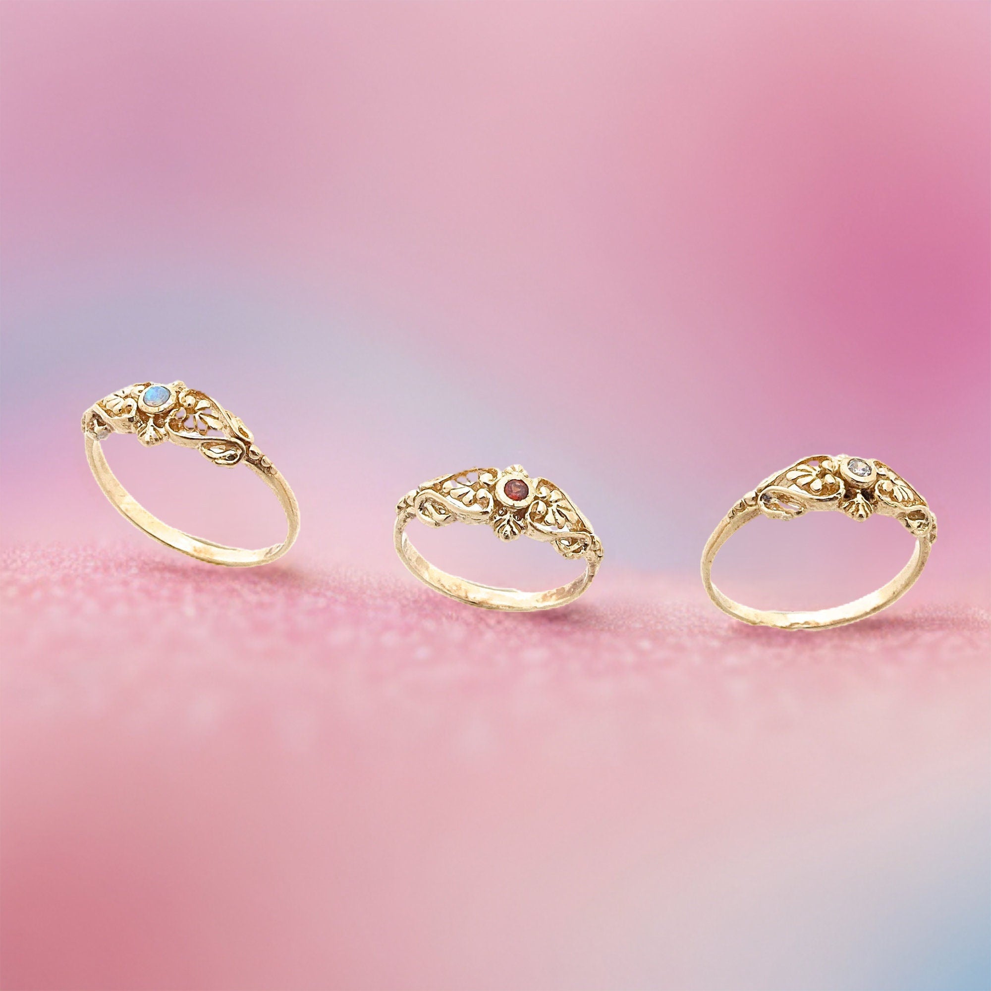 טבעת זהב מלא 14 קראט משובצת גארנט, טבעת זהב בסגנון ויקטוריאני, טבעות וינטג', טבעת סטייטמנט, טבעת גארנט