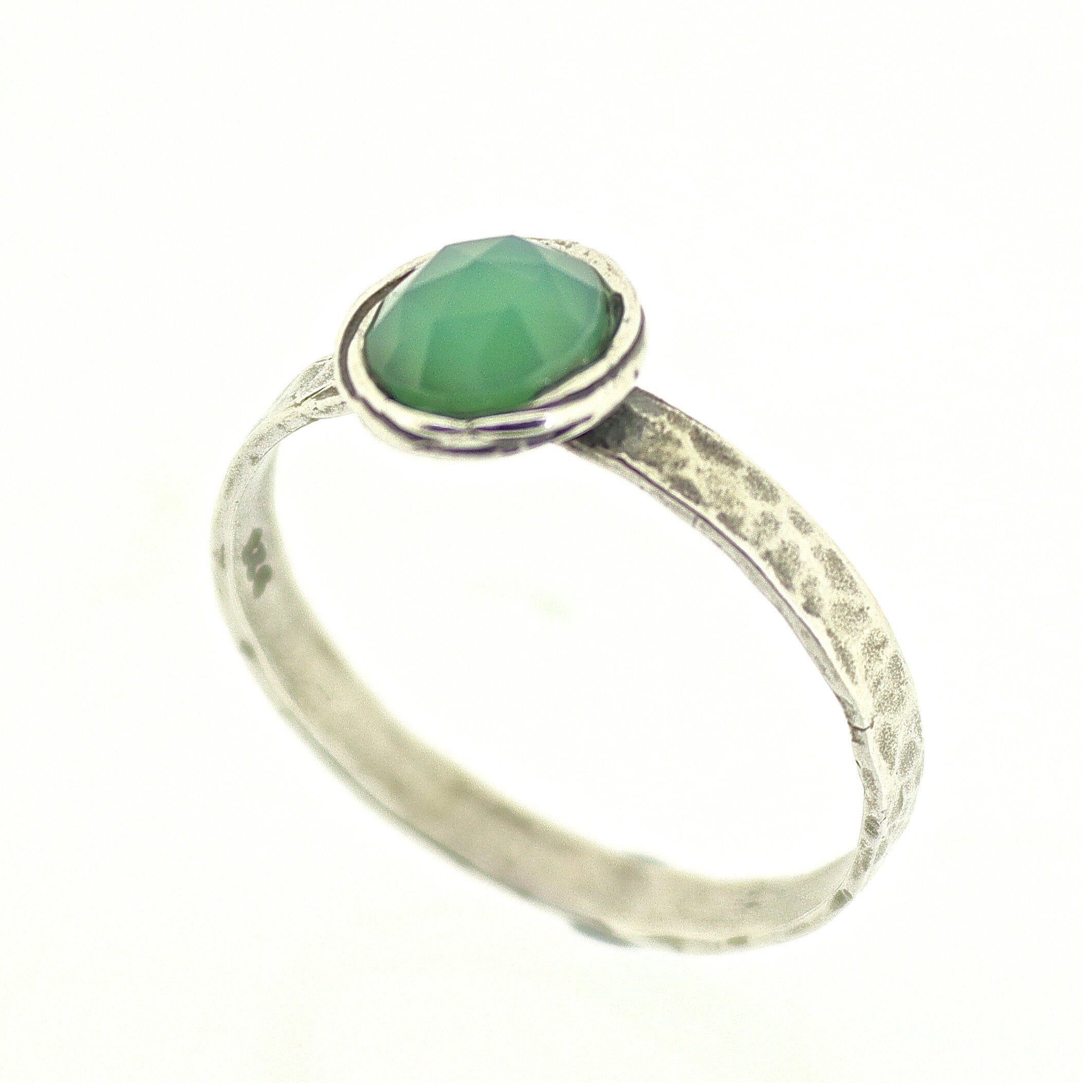טבעת ירקן ירוקה, טבעת כסף סטרלינג משובצת באבן ירקן