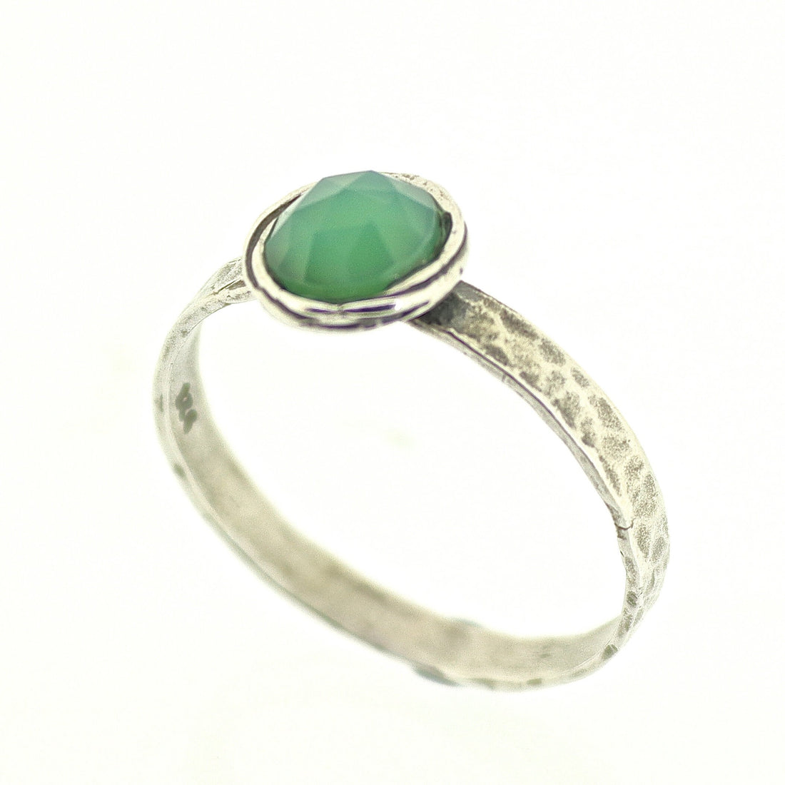 טבעת ירקן ירוקה, טבעת כסף סטרלינג משובצת באבן ירקן