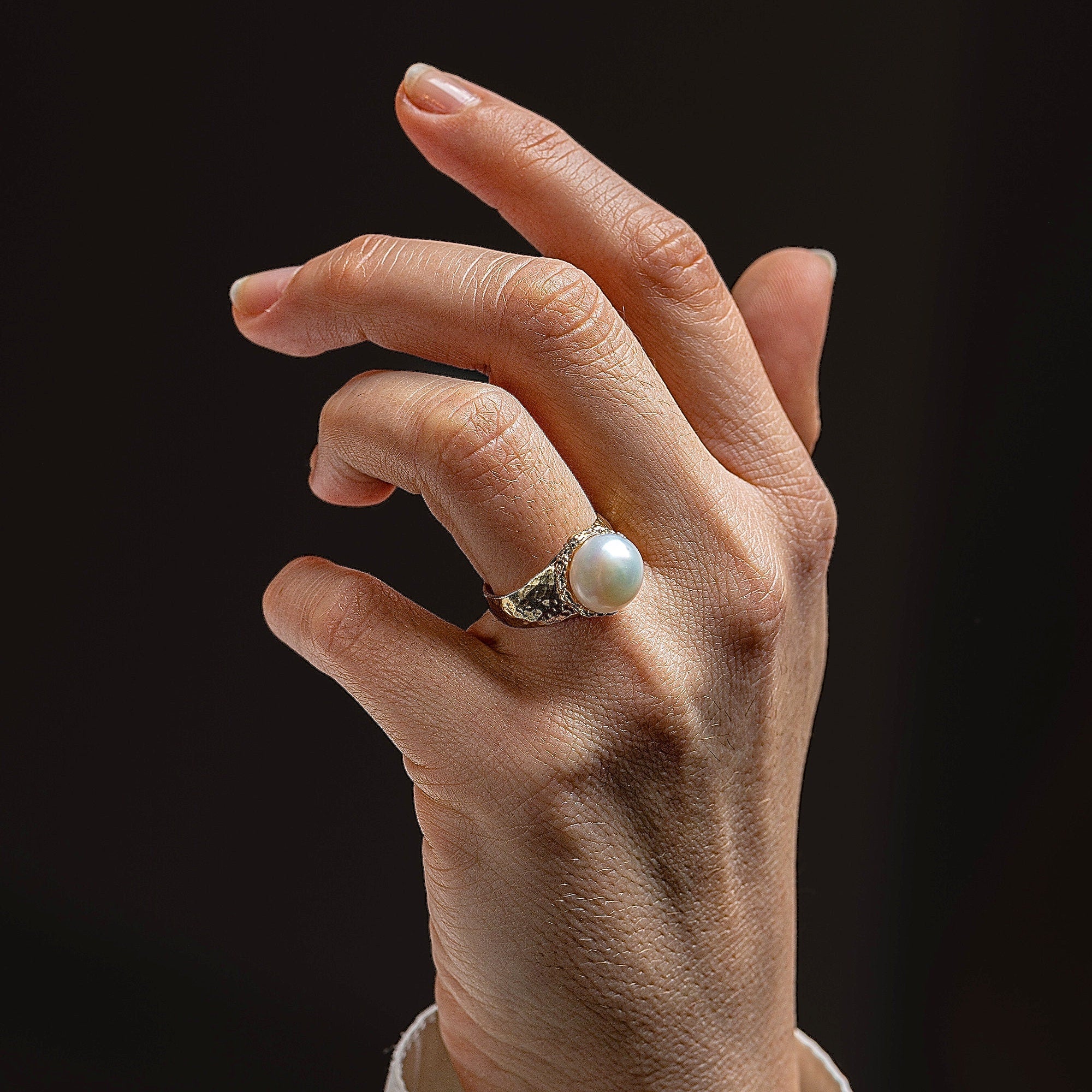 טבעת זהב פנינה מרוקעת