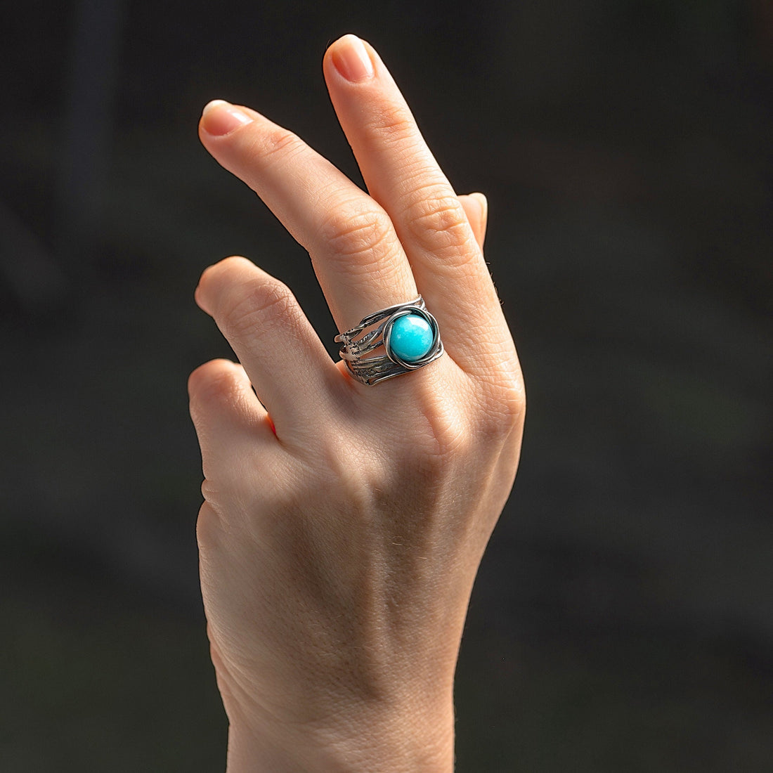 טבעת זהב רחבה קיאניט 14 קראט, טבעת זהב מלאה 14 קראט אבן כחולה