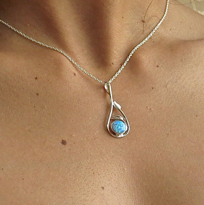 שרשרת אופל, שרשרת אופל לבן מזהב מלא 14 קראט, תליון עלה אופל