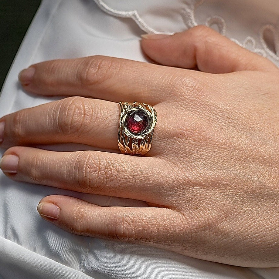 טבעת זהב רחבה אוניקס שחור