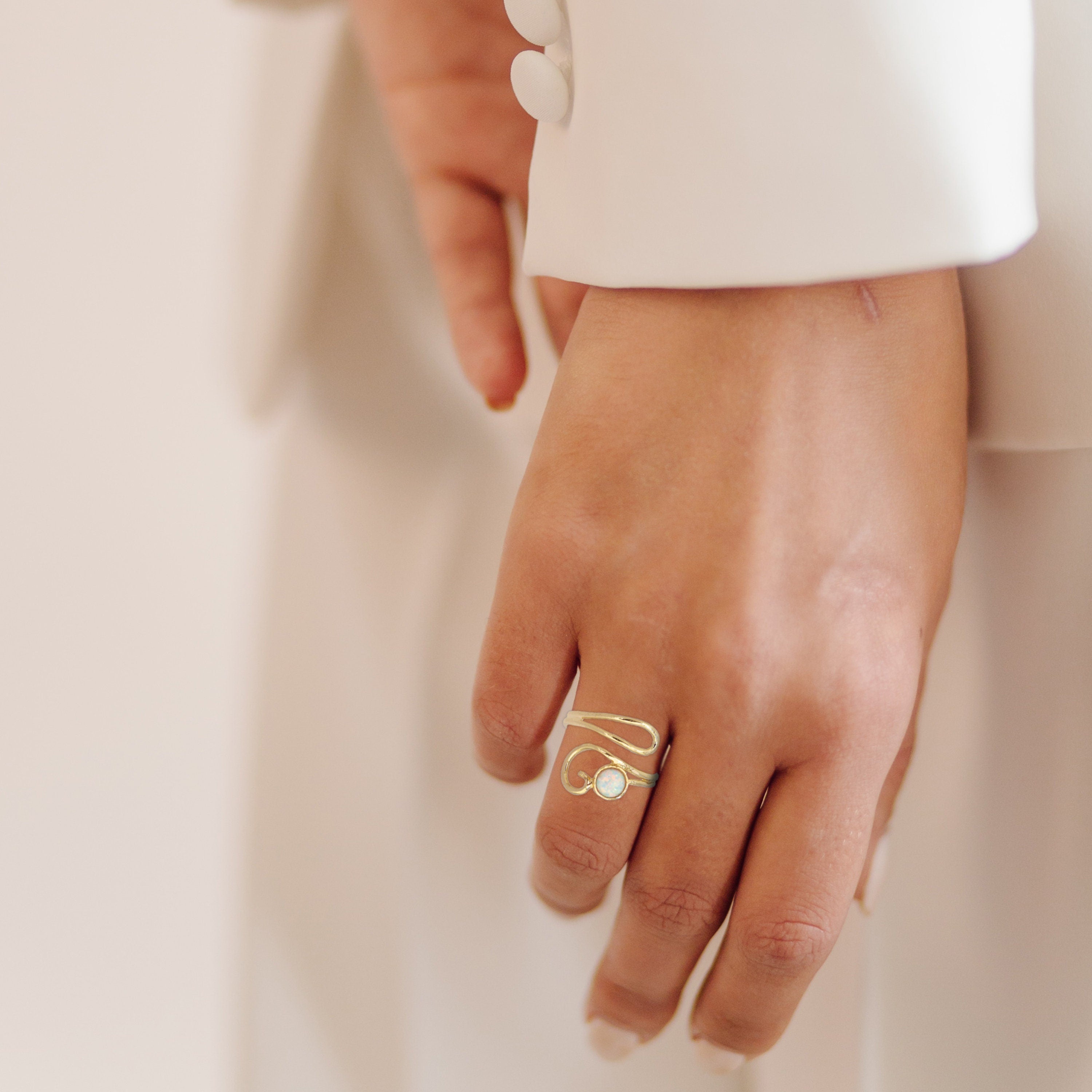 טבעת זהב אופל, טבעת זהב 14 קראט אופל לבן מתכוונן