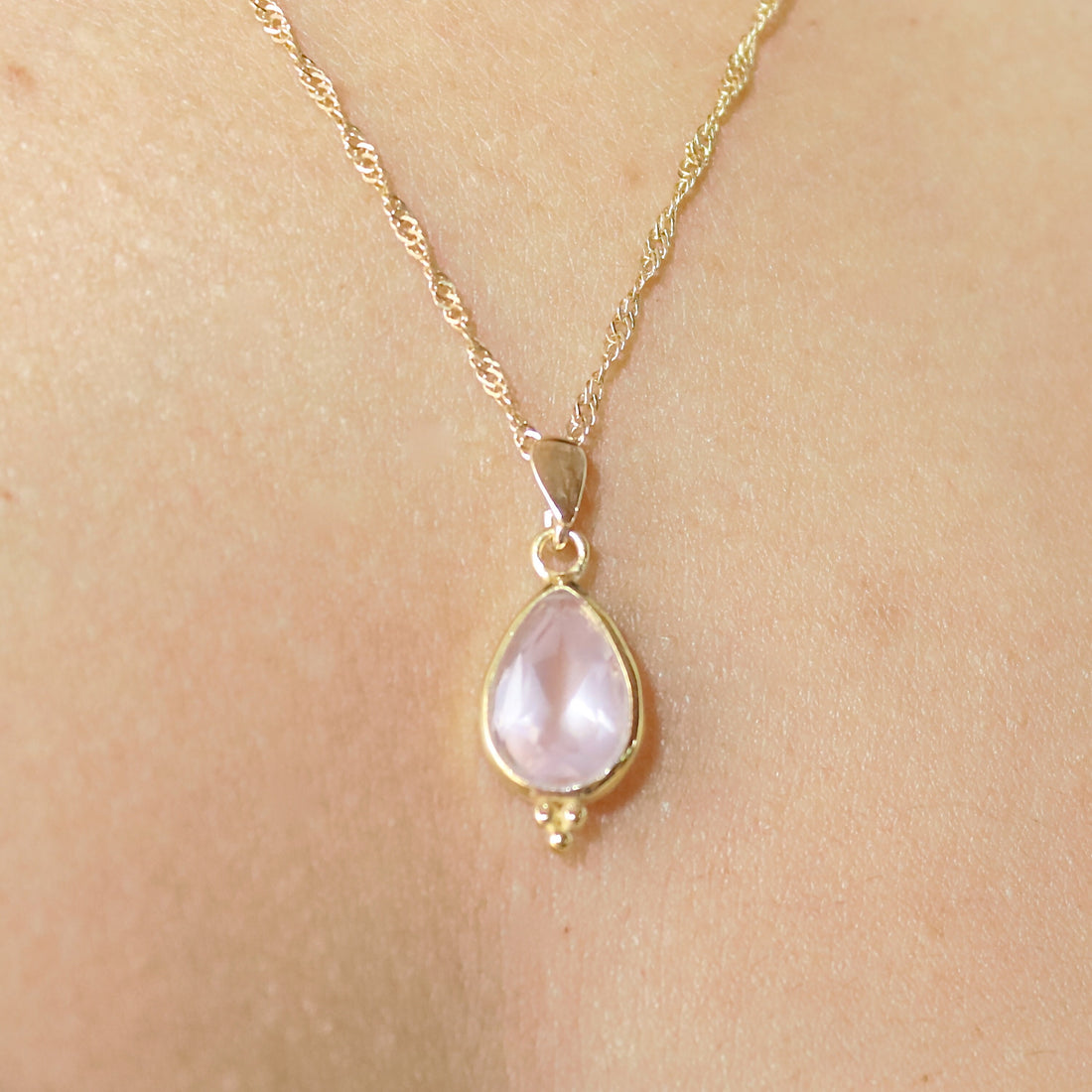 תליון שרשרת דמעה משובצת קוורץ ורד מזהב 14 קראט - תכשיטי אבני חן