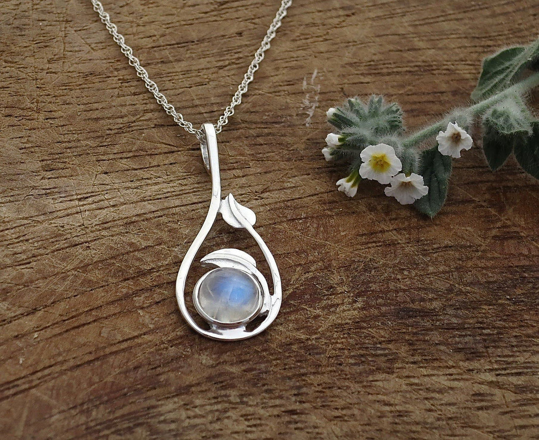 שרשרת תליון כסף סטרלינג אבן ירח - עיצוב עלים בעבודת יד