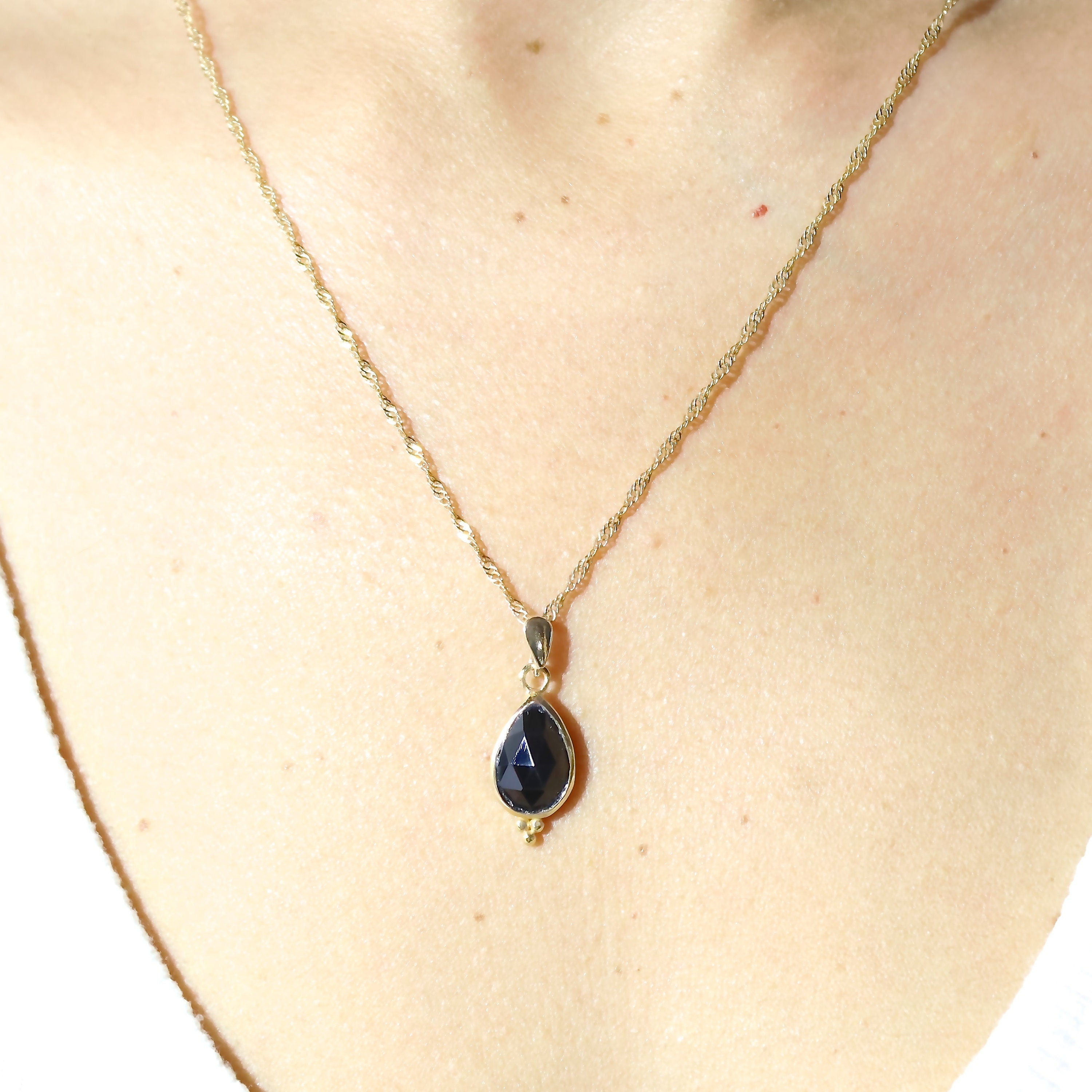 תליון שרשרת זהב אוניקס 14 קראט, שרשרת זהב מלא אבן שחורה