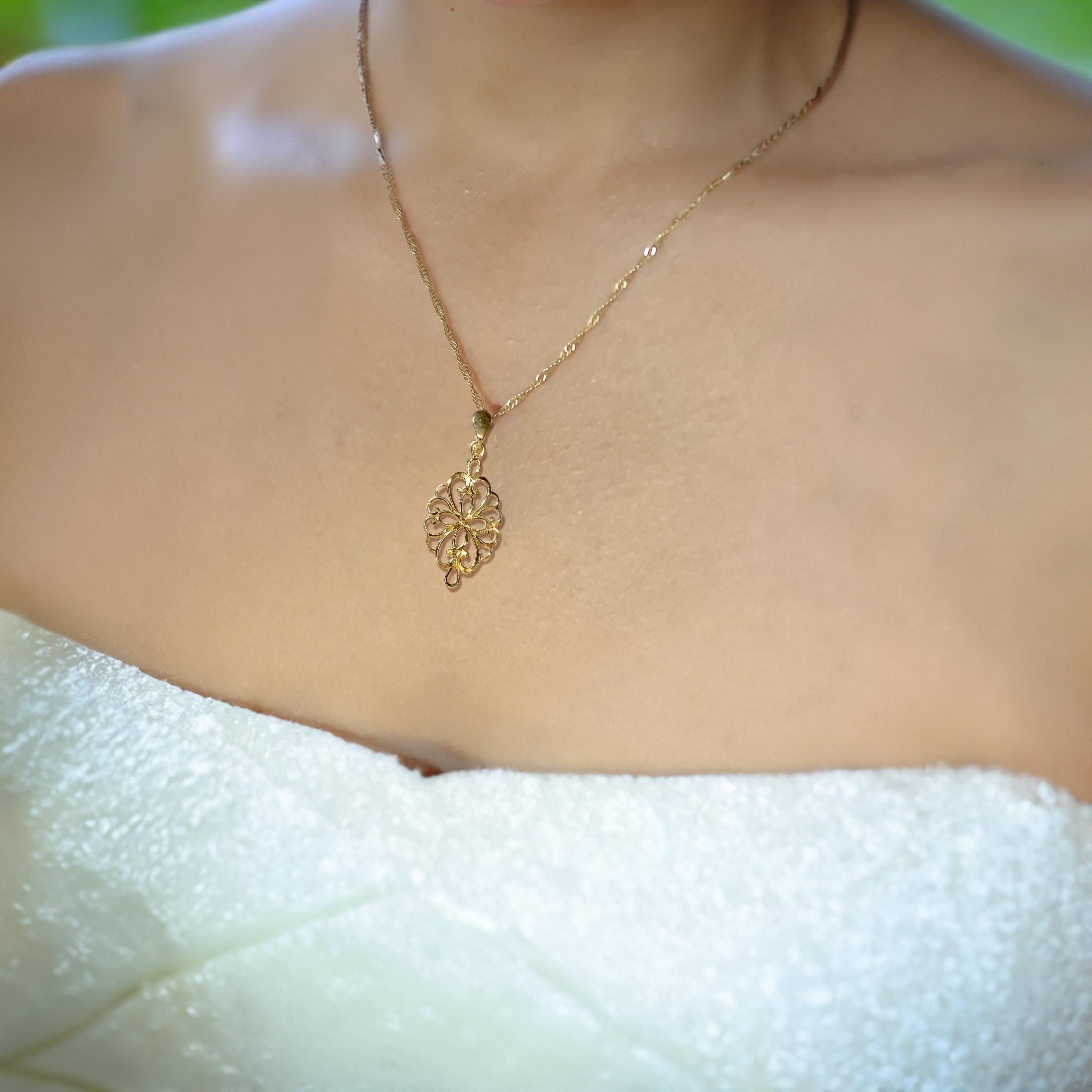 שרשרת תליון זהב 14 קראט בסגנון ויקטוריאני עשויה פיליגרן